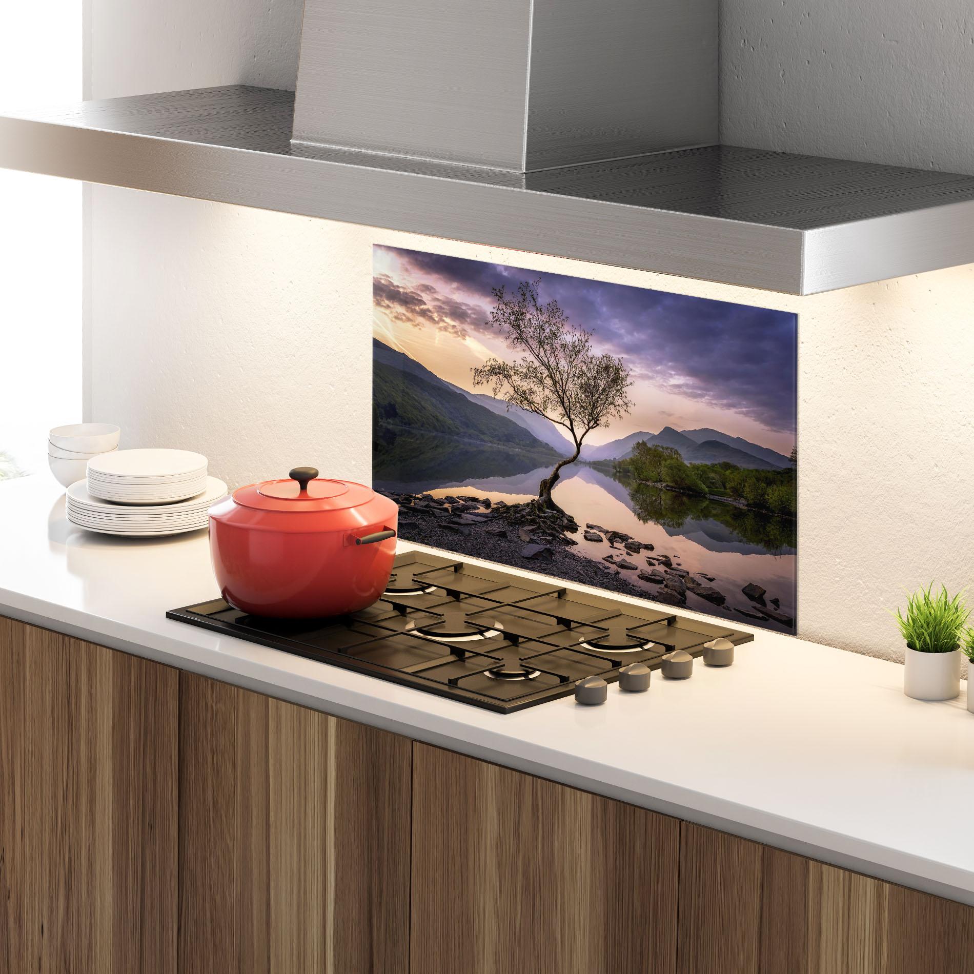 Panou Sticla Bucatarie Lone Tree mockup 4