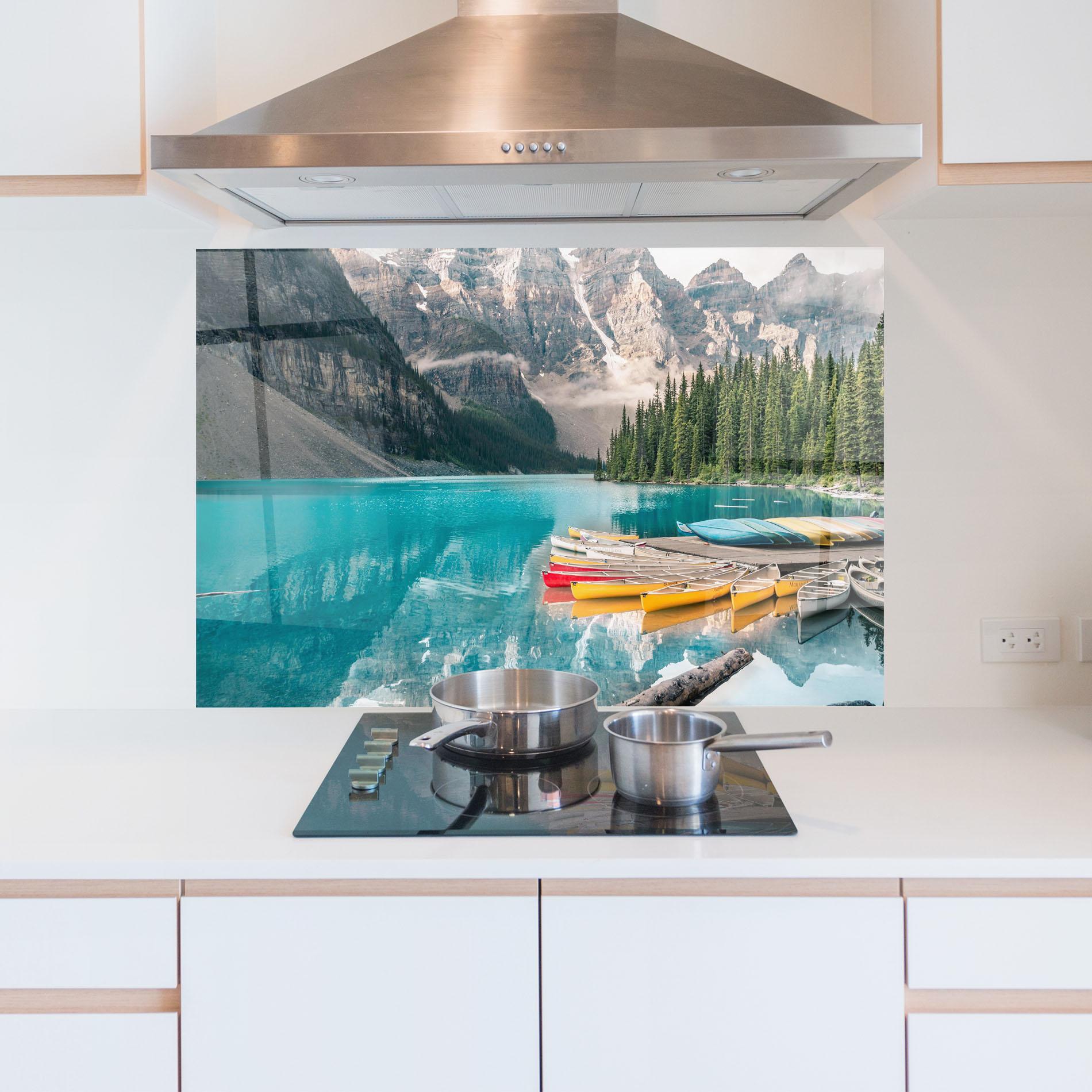 Panou Sticla Bucatarie Beautiful Moraine Lake mockup 5