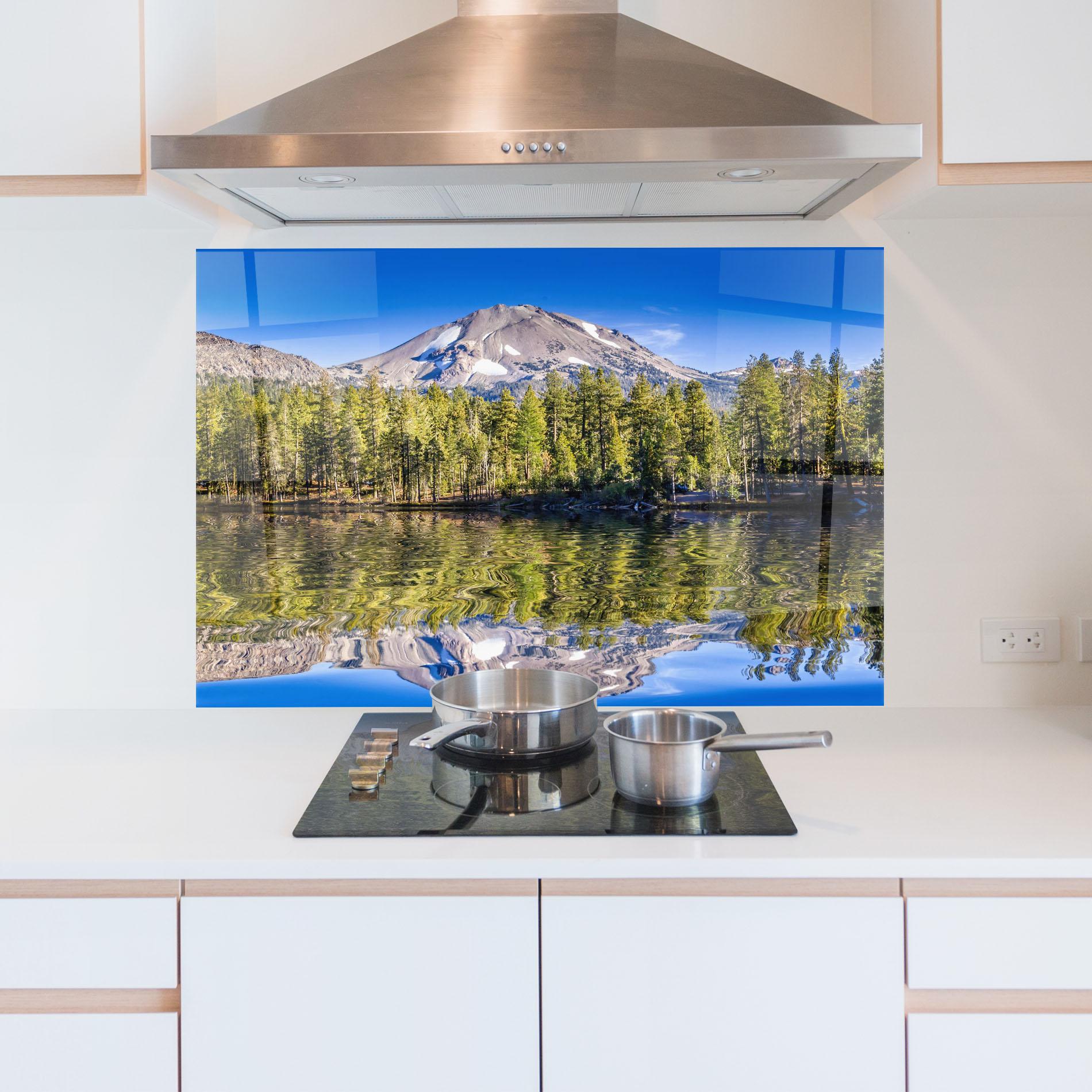 Panou Sticla Bucatarie Green Tree Lake mockup 5