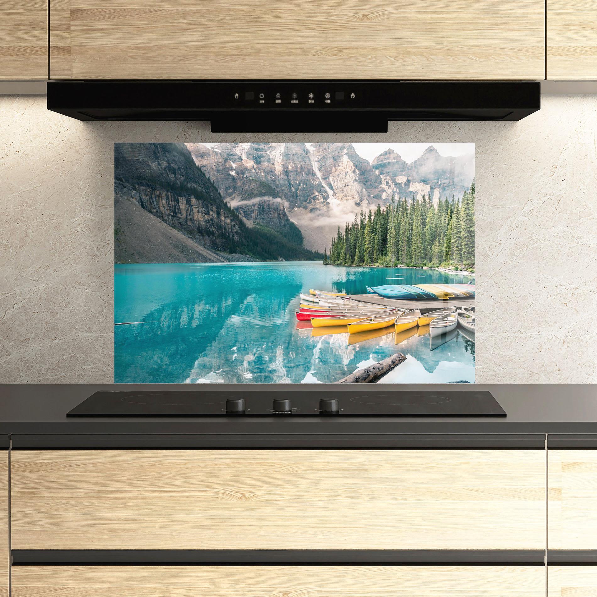 Panou Sticla Bucatarie Beautiful Moraine Lake mockup 3