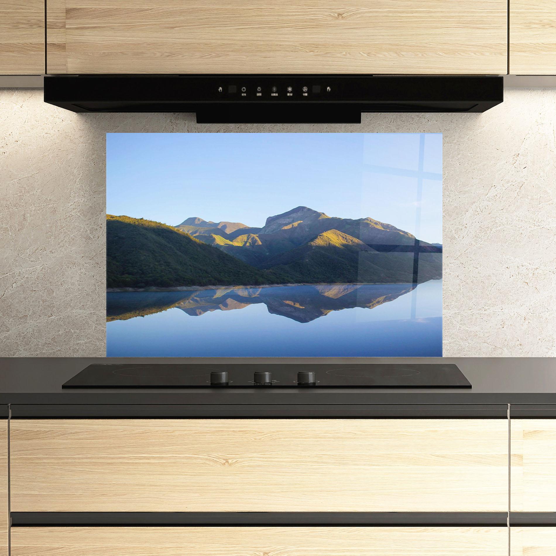 Panou Sticla Bucatarie Blue Nice Lake mockup 3