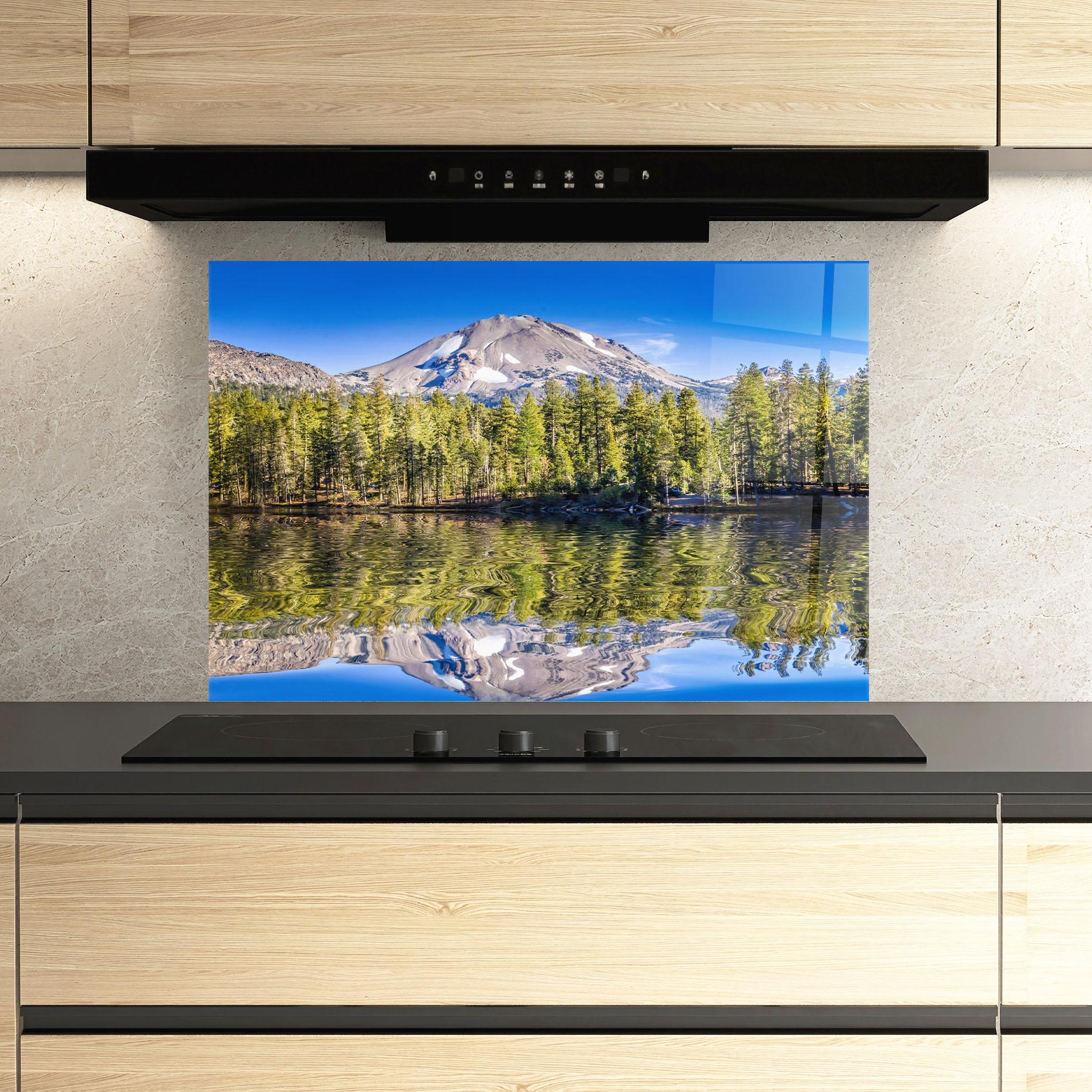 Panou Sticla Bucatarie Green Tree Lake mockup 3