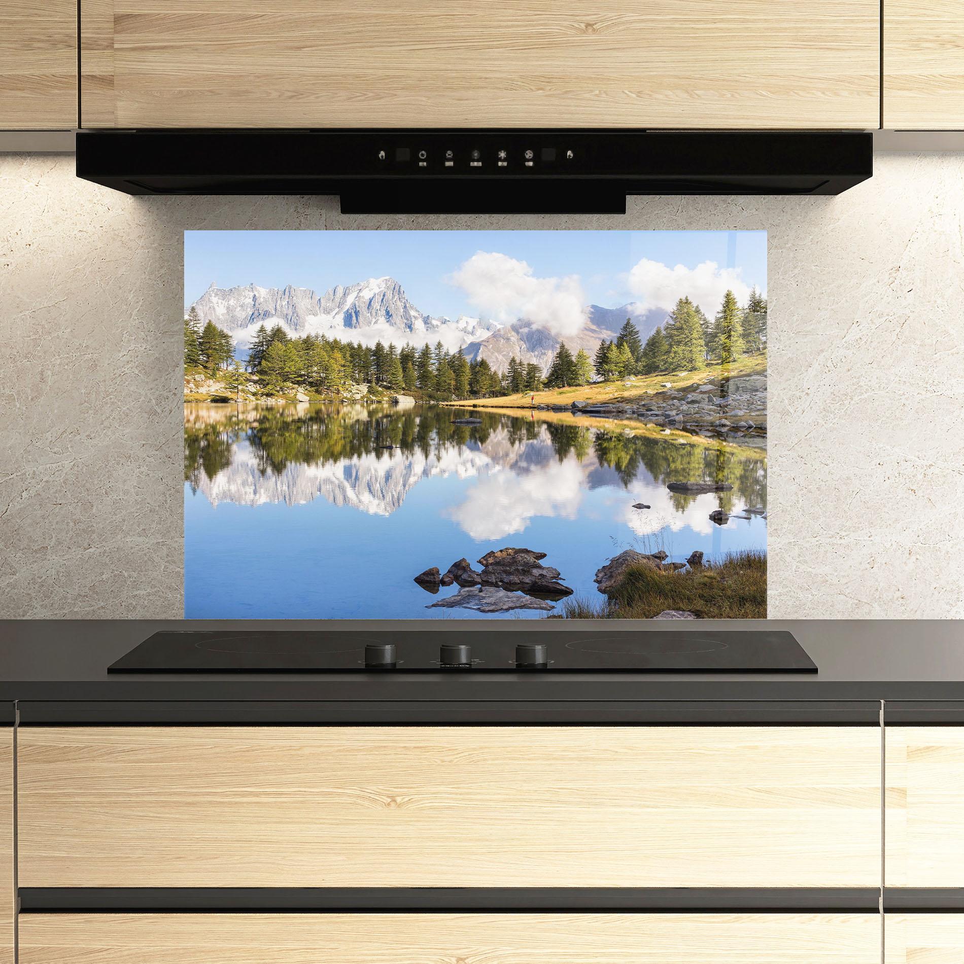 Panou Sticla Bucatarie Mountain Reflection mockup 3