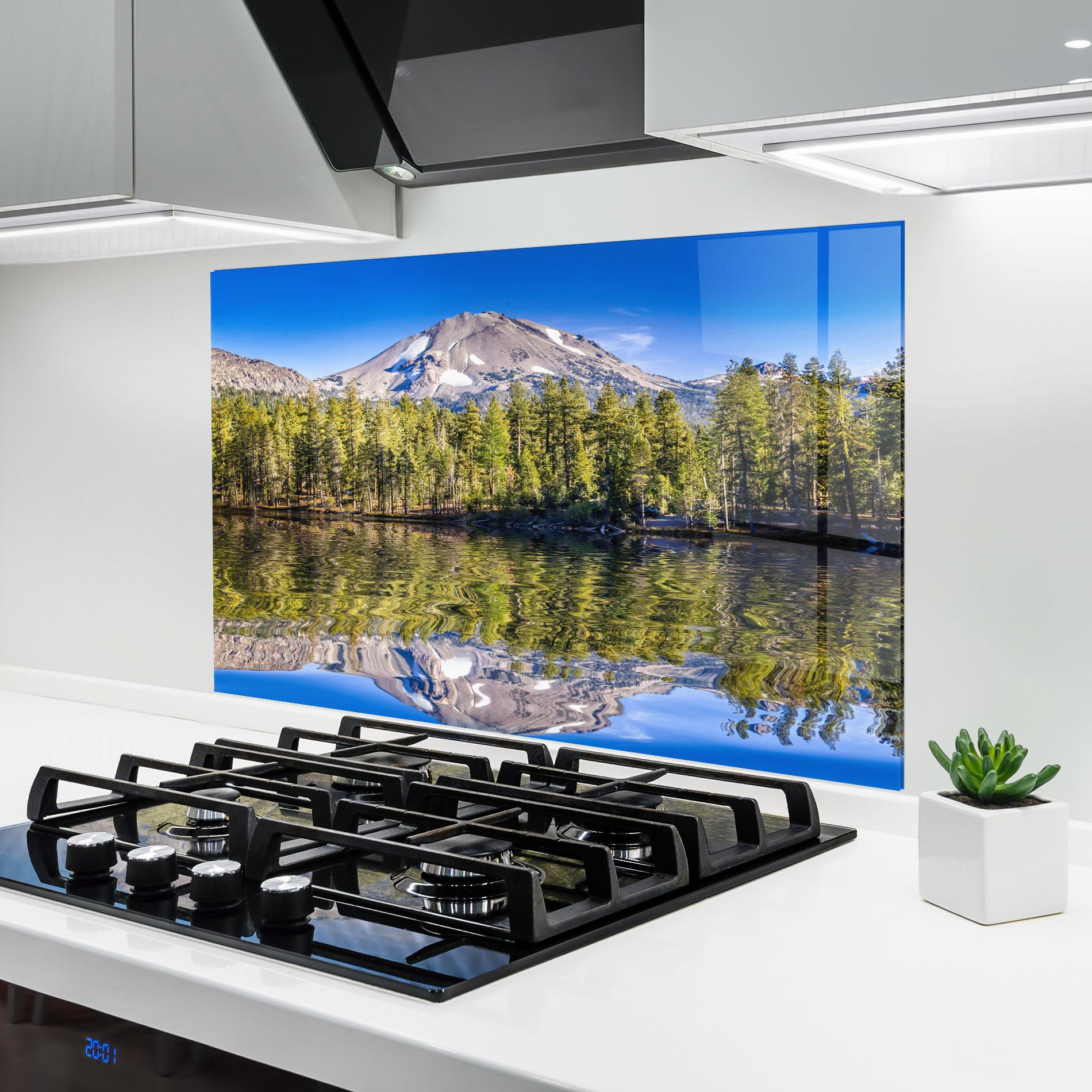 Panou Sticla Bucatarie Green Tree Lake mockup 6