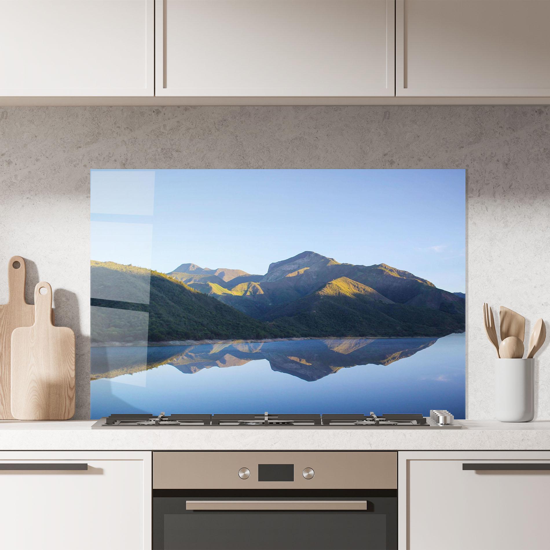 Panou Sticla Bucatarie Blue Nice Lake mockup 7