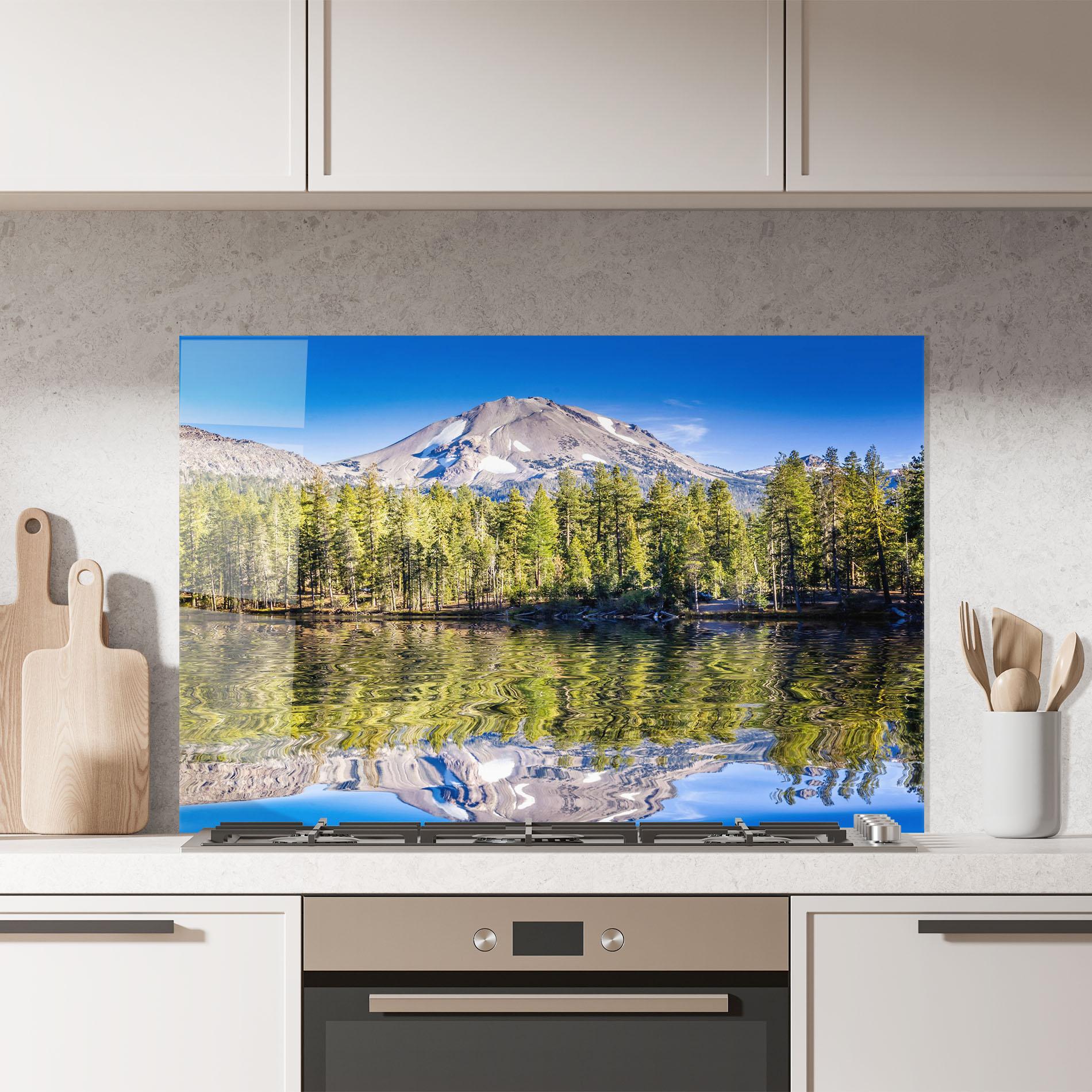 Panou Sticla Bucatarie Green Tree Lake mockup 7