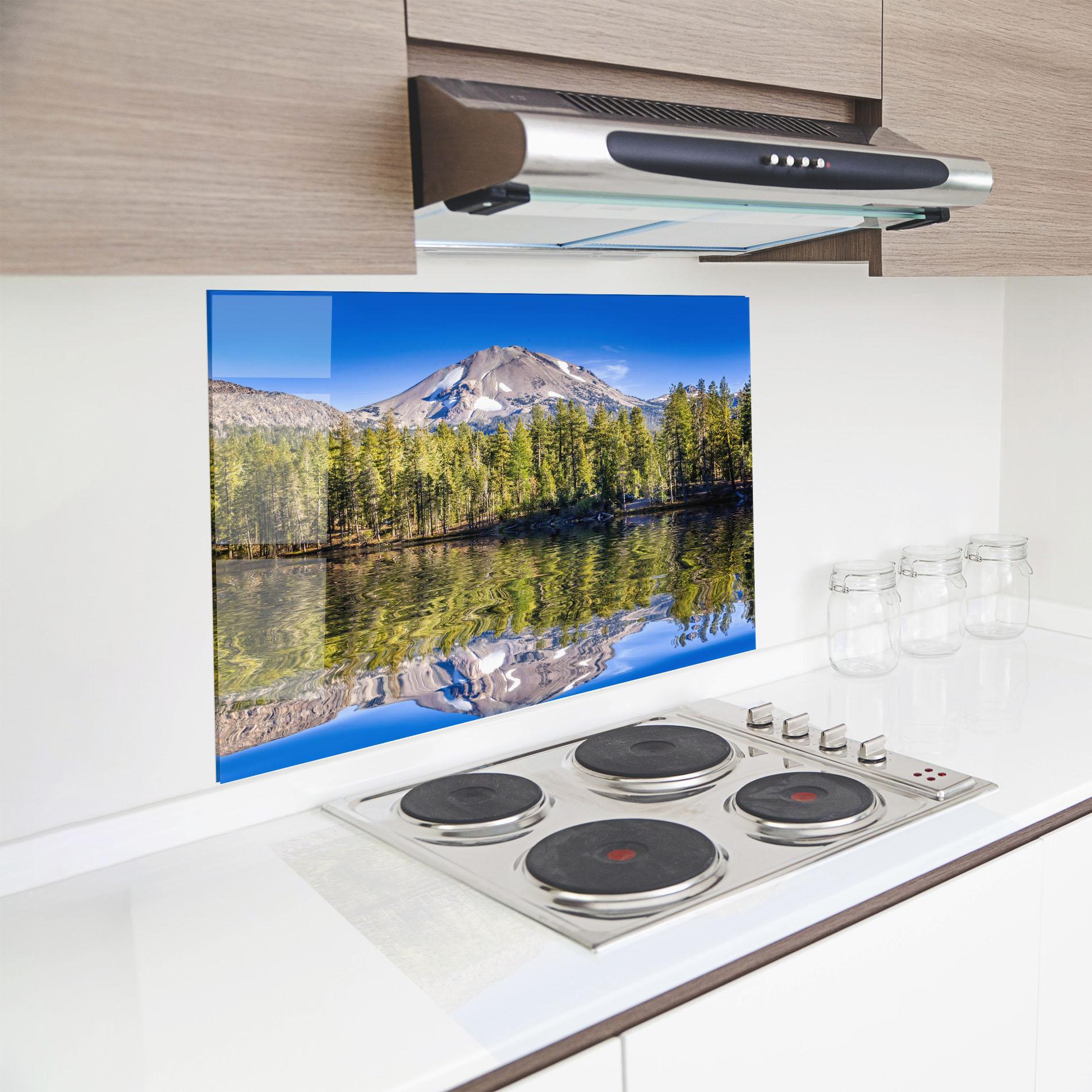 Panou Sticla Bucatarie Green Tree Lake mockup 8