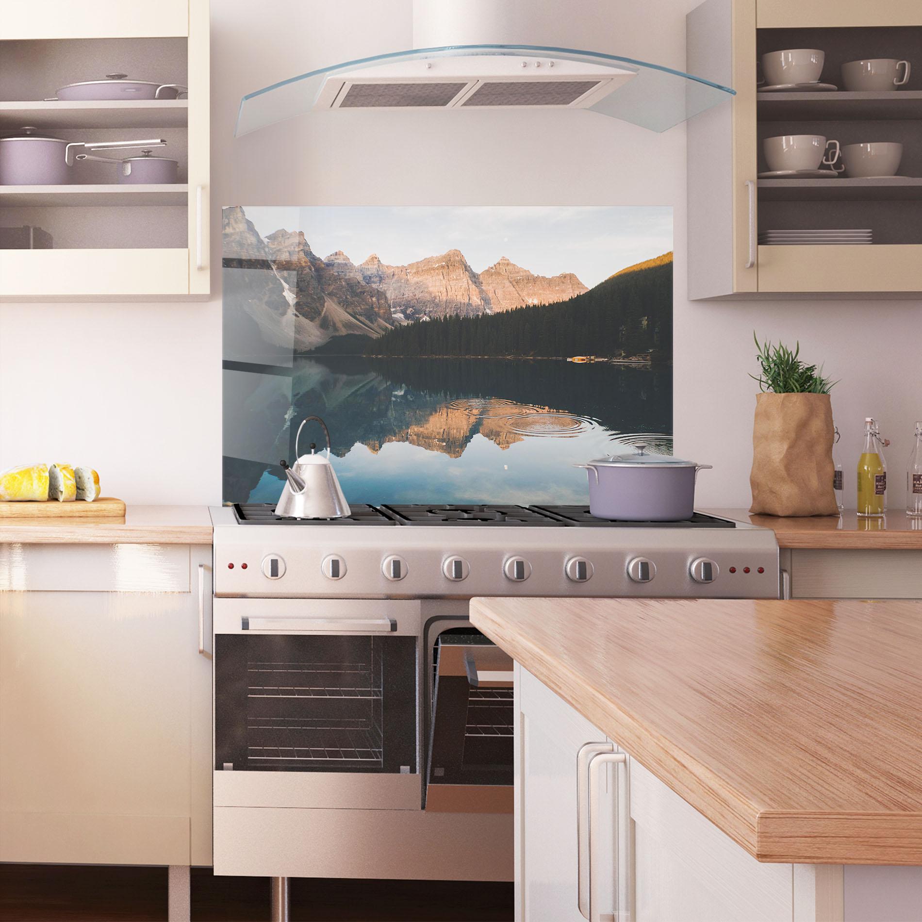 Panou Sticla Bucatarie Brown Mountain Lake mockup 1