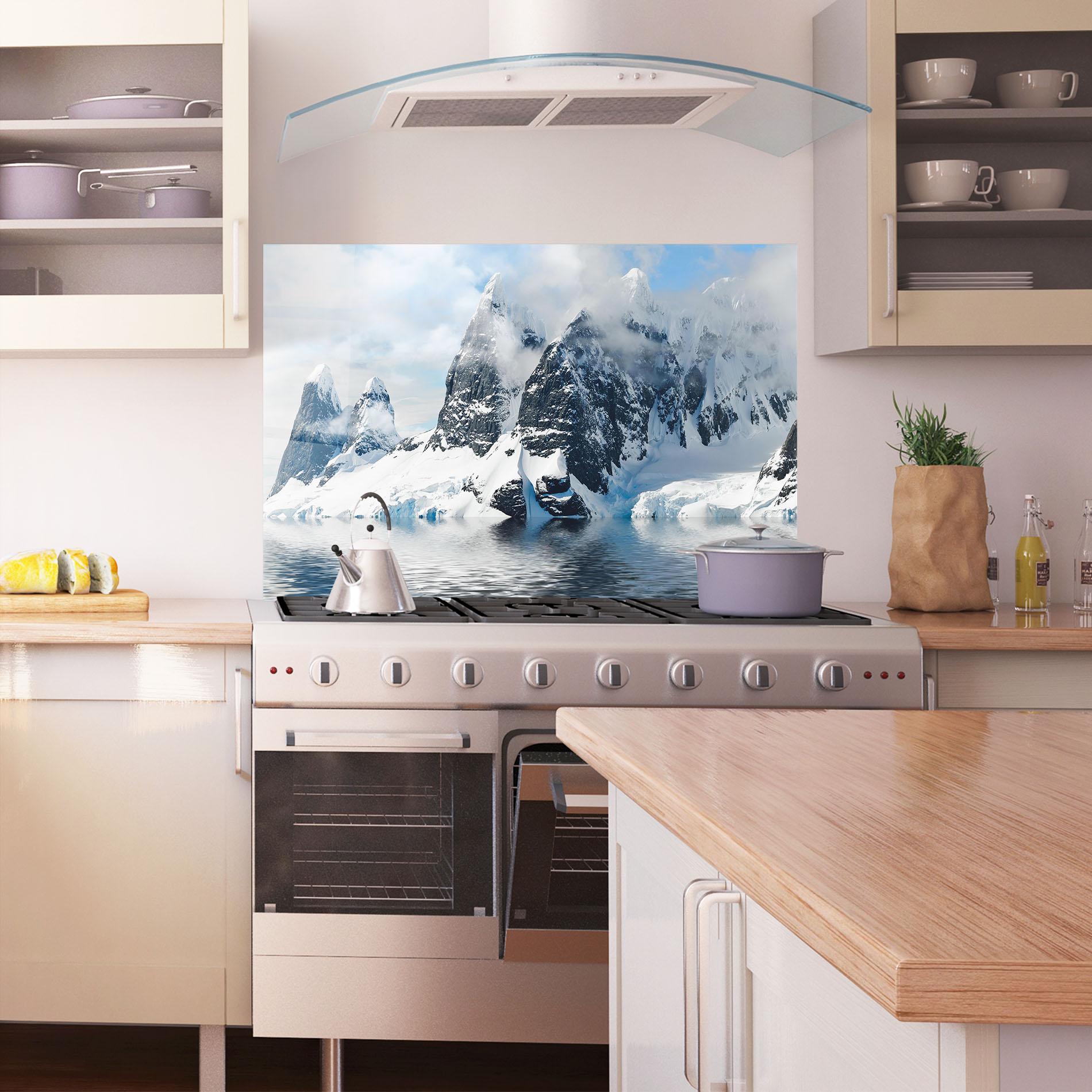 Panou Sticla Bucatarie Glacial Mountains mockup 1