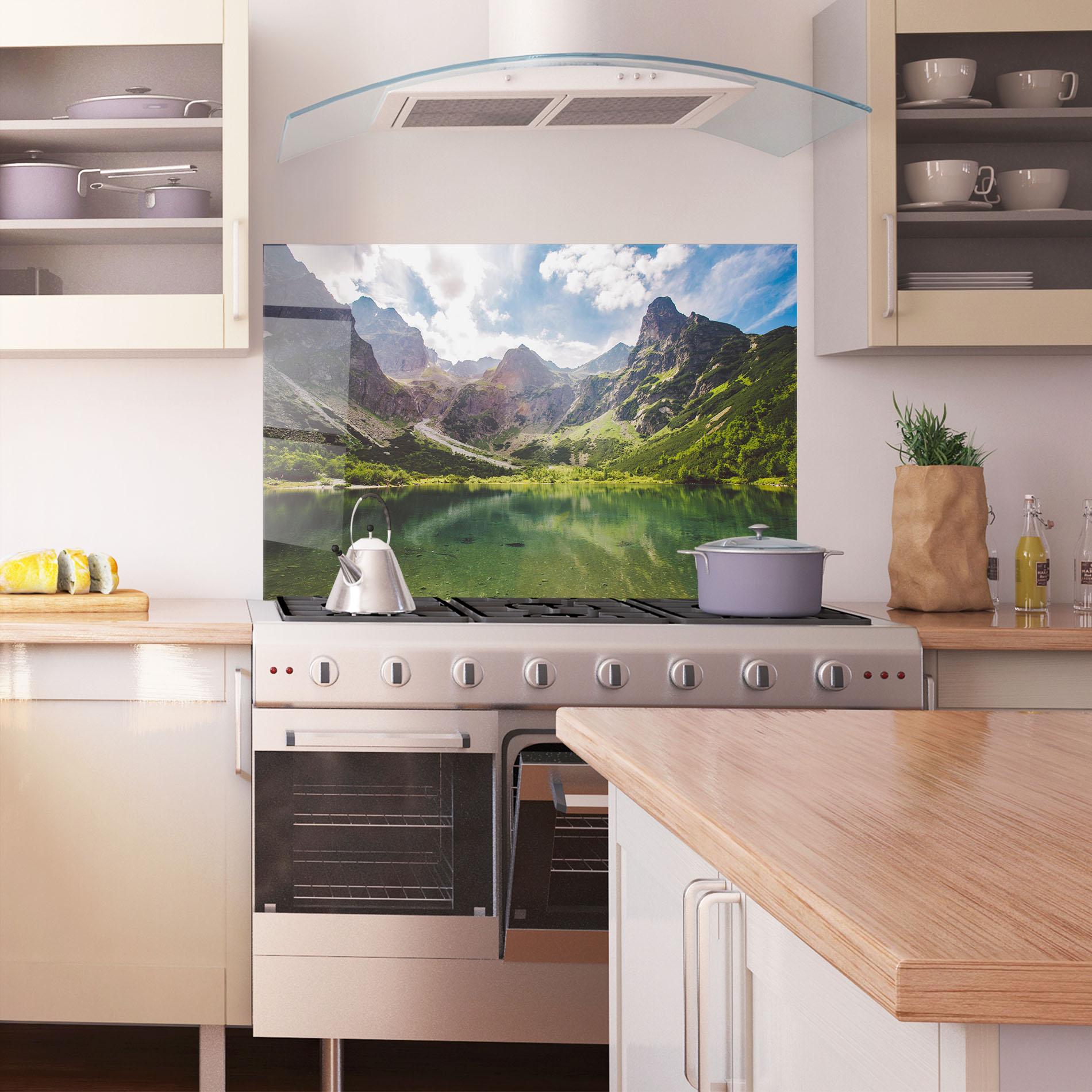 Panou Sticla Bucatarie Green Mountain mockup 1