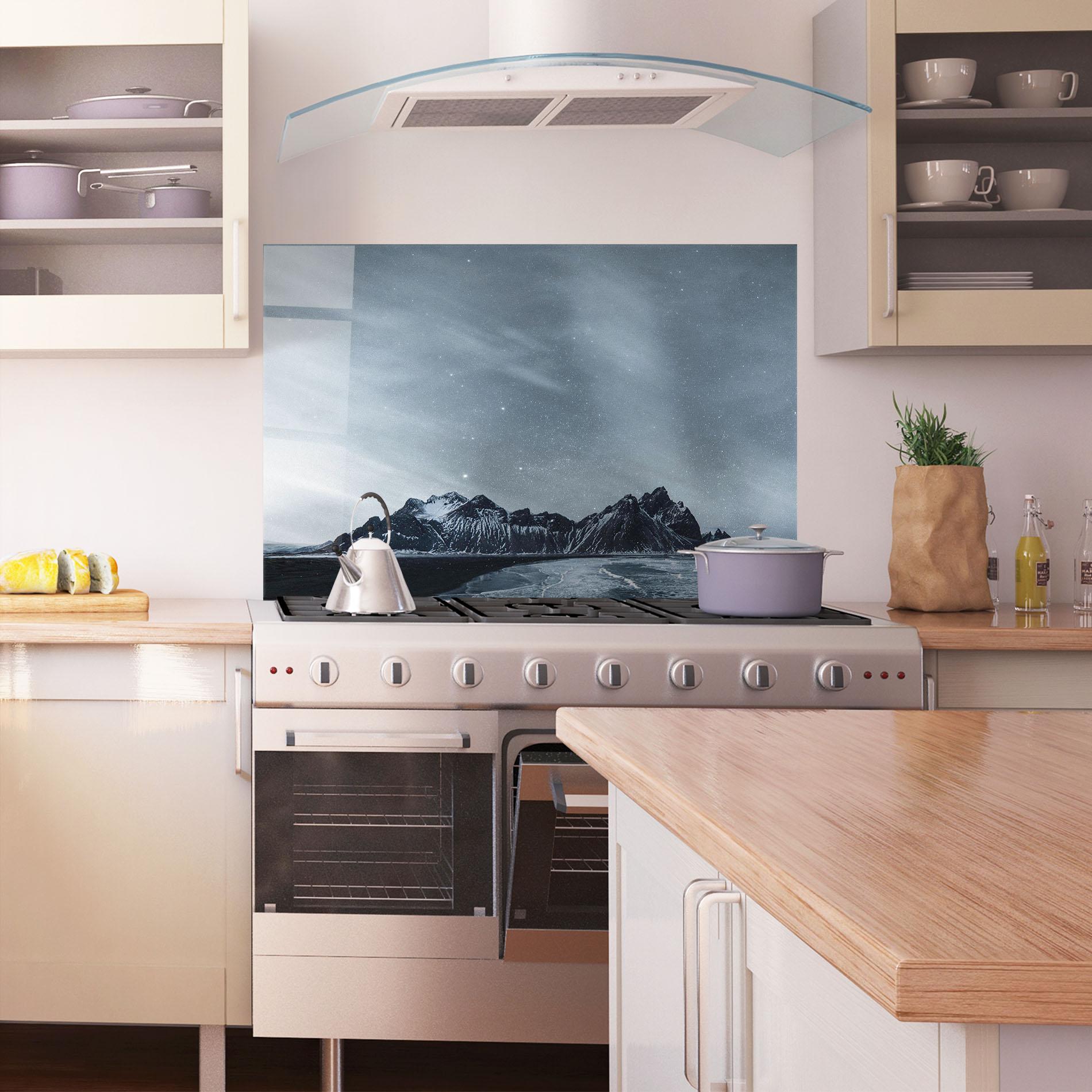 Panou Sticla Bucatarie Grey Star Mountain mockup 1