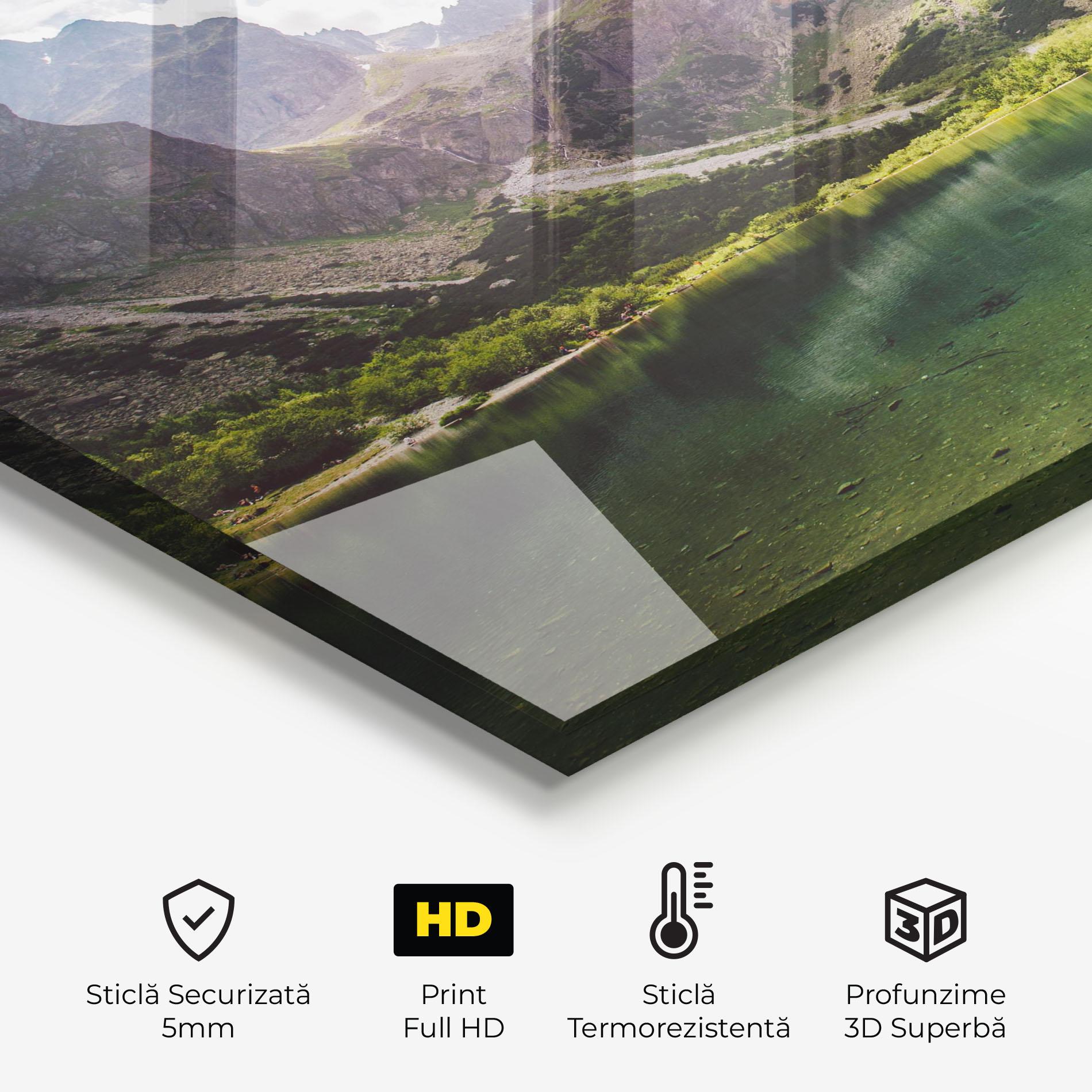 Panou Sticla Bucatarie Green Mountain mockup 2