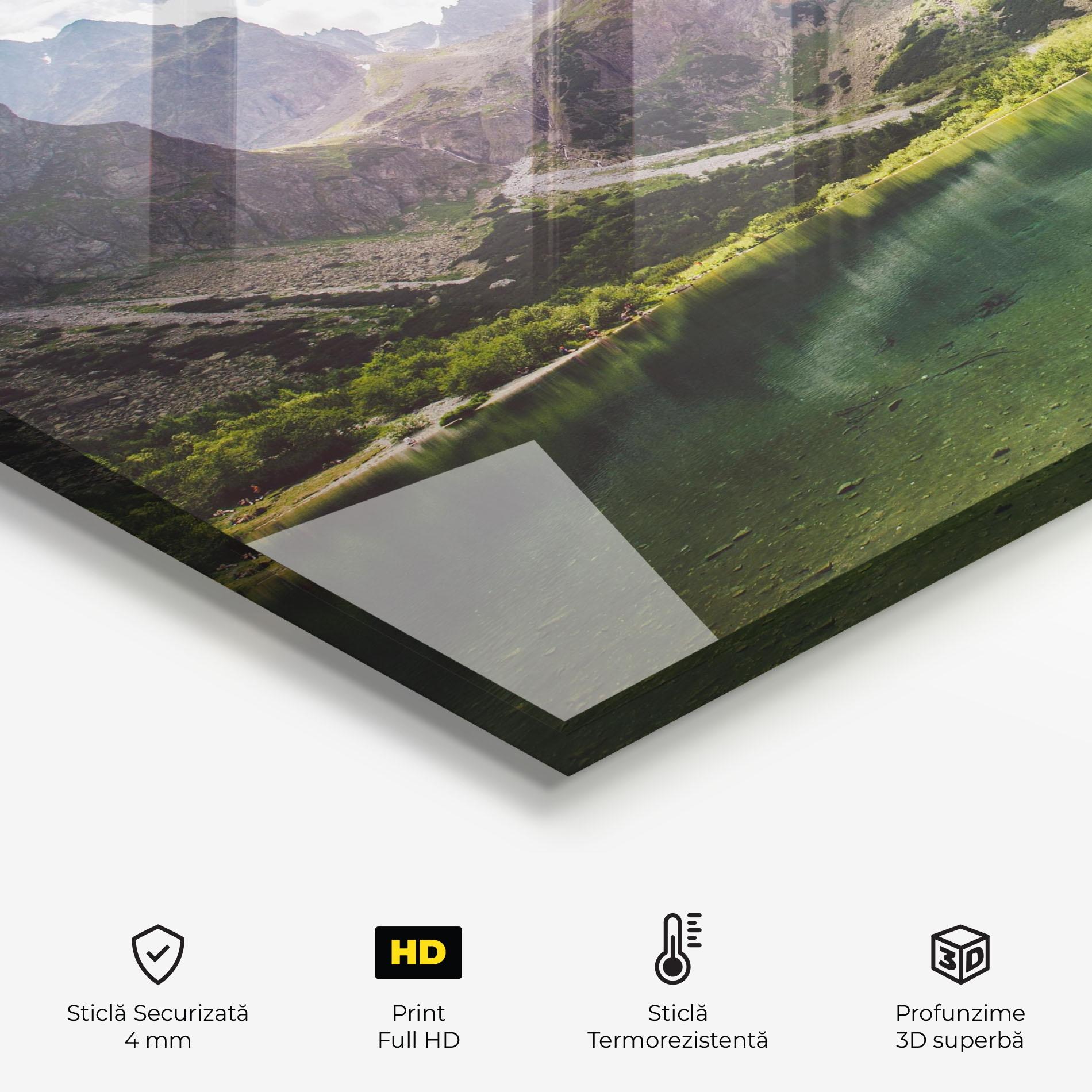 Panou Sticla Bucatarie Green Mountain mockup 2