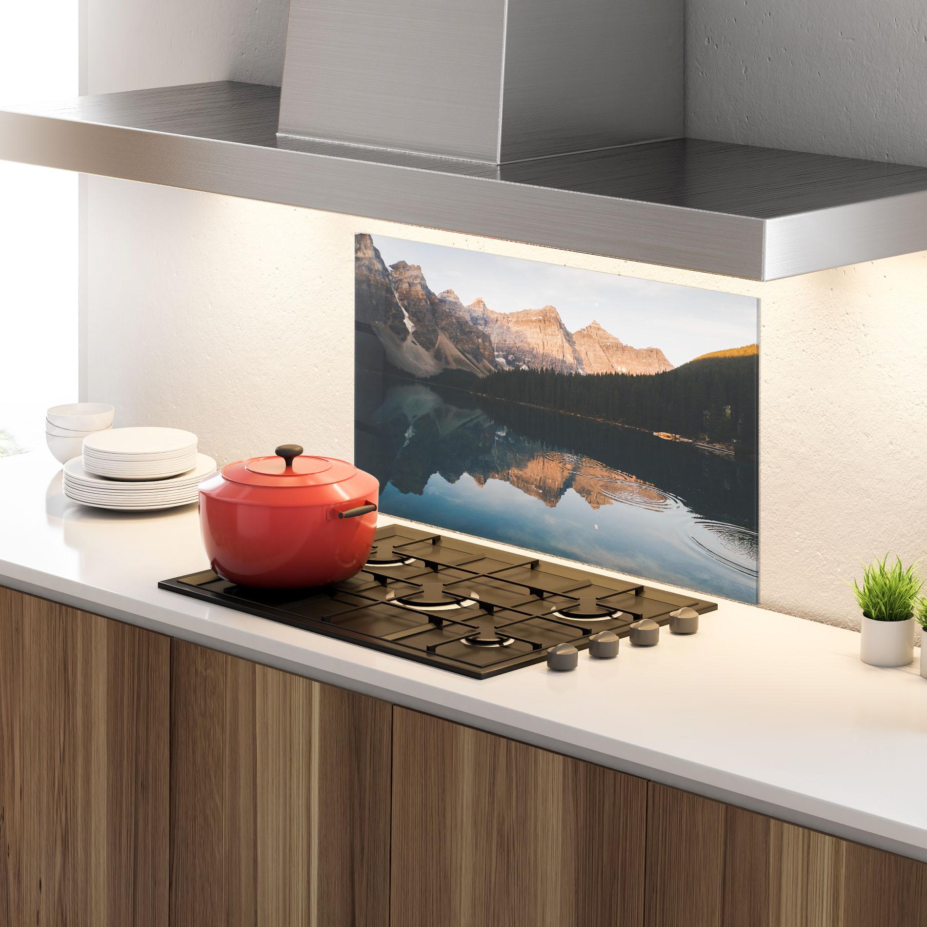 Panou Sticla Bucatarie Brown Mountain Lake mockup 4