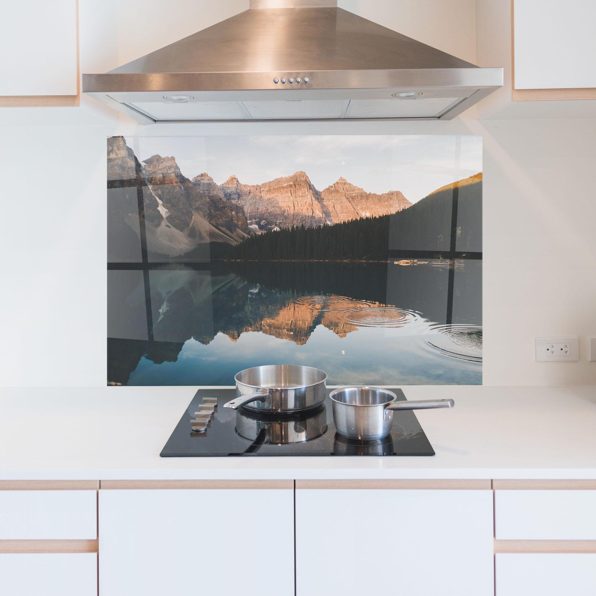 Panou Sticla Bucatarie Brown Mountain Lake mockup 5