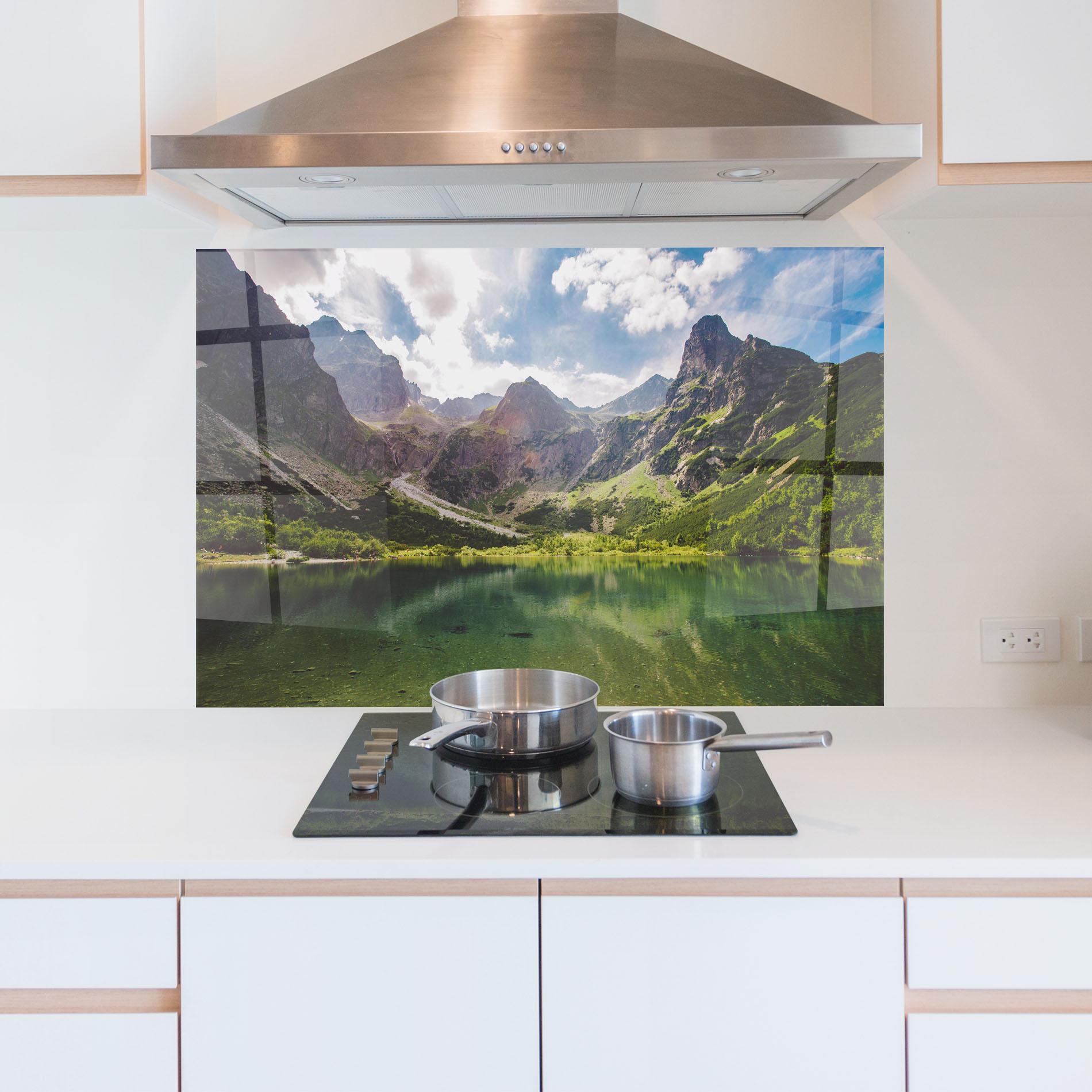 Panou Sticla Bucatarie Green Mountain mockup 5