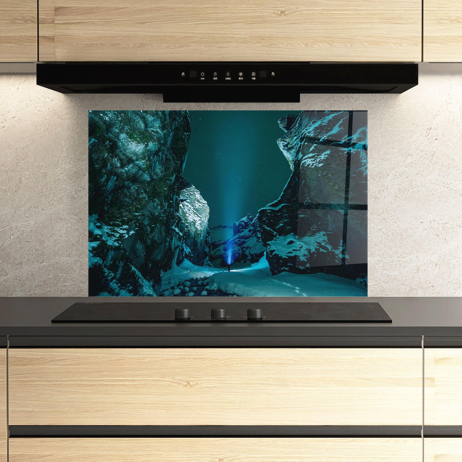 Panou Sticla Bucatarie Green Light Mountain mockup 3