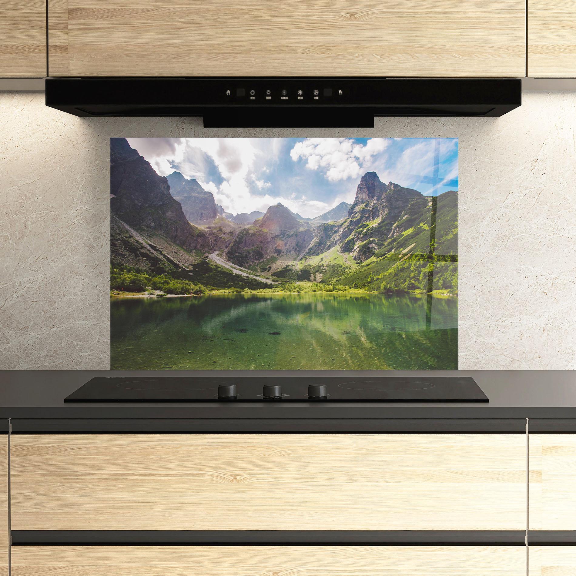 Panou Sticla Bucatarie Green Mountain mockup 3