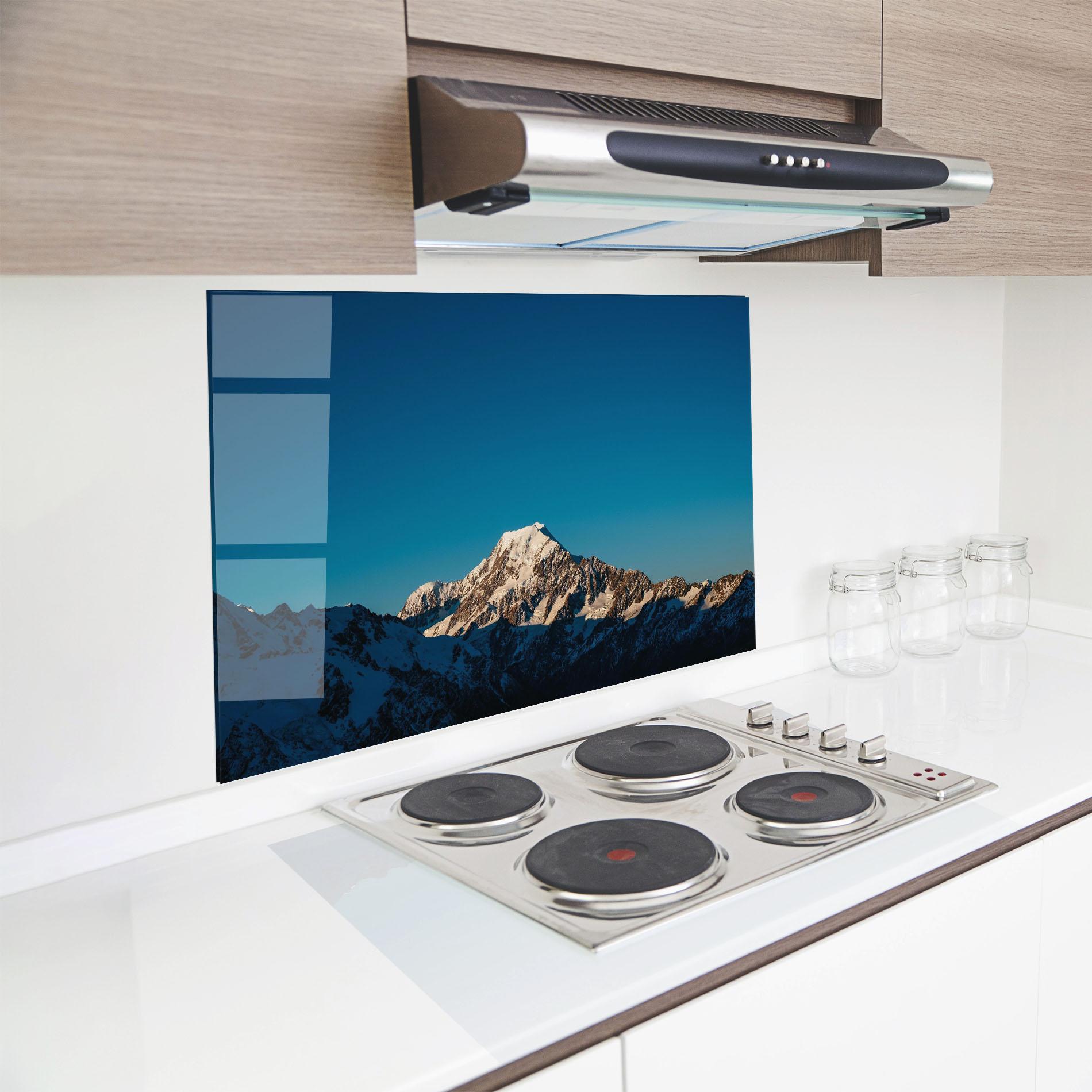 Panou Sticla Bucatarie Blue Snowy Mountain mockup 8