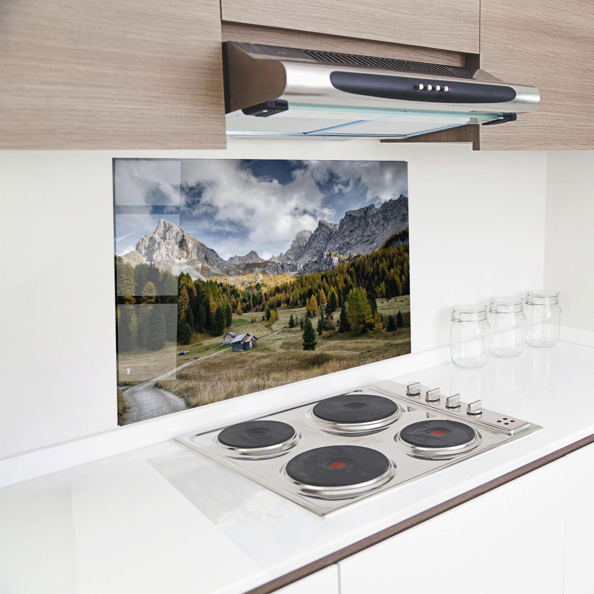 Panou Sticla Bucatarie Cloudy Mountains View mockup 8