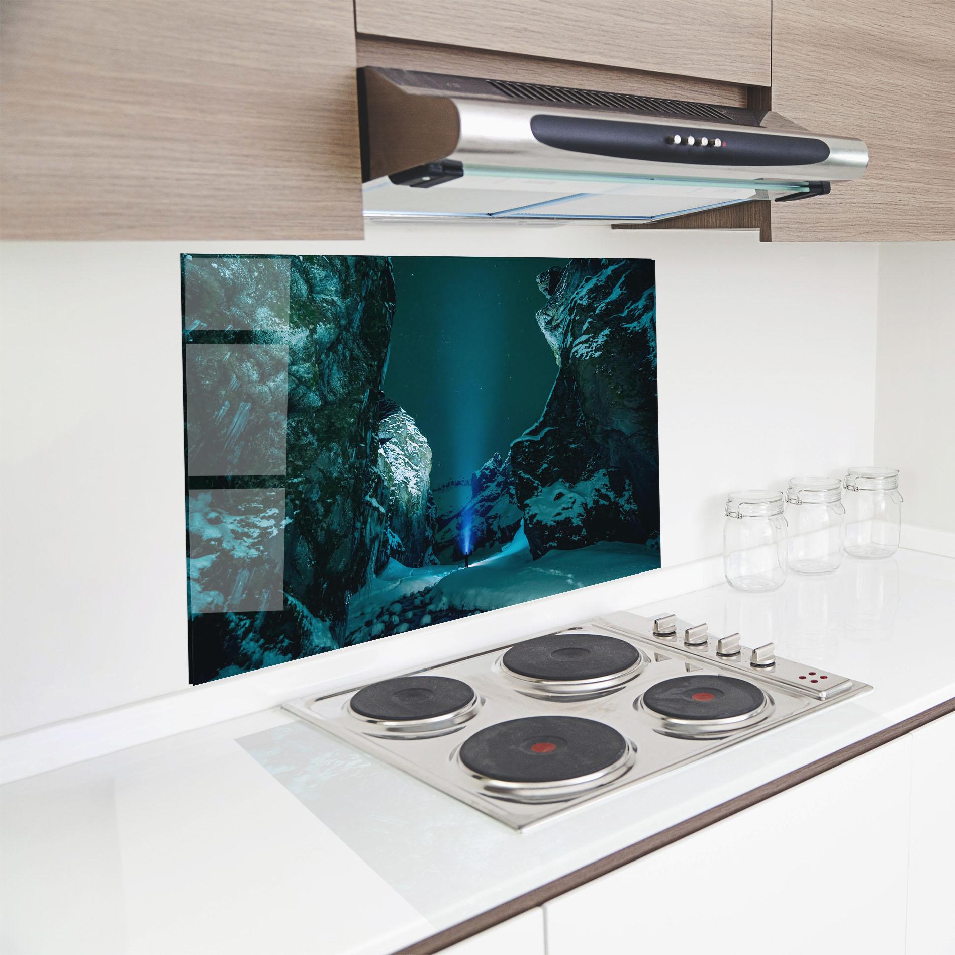 Panou Sticla Bucatarie Green Light Mountain mockup 8