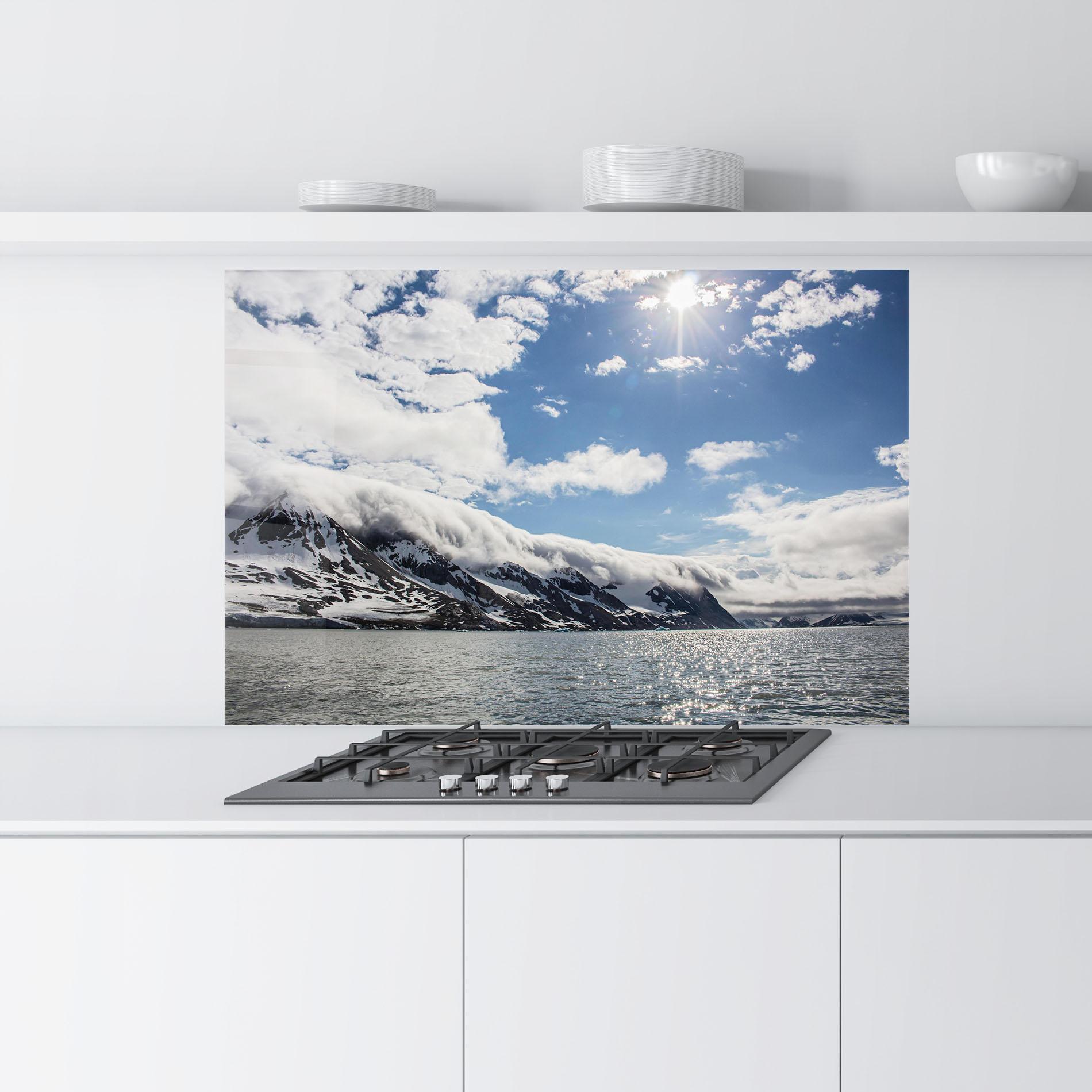 Panou Sticla Bucatarie Clouds Over Ice mockup 9