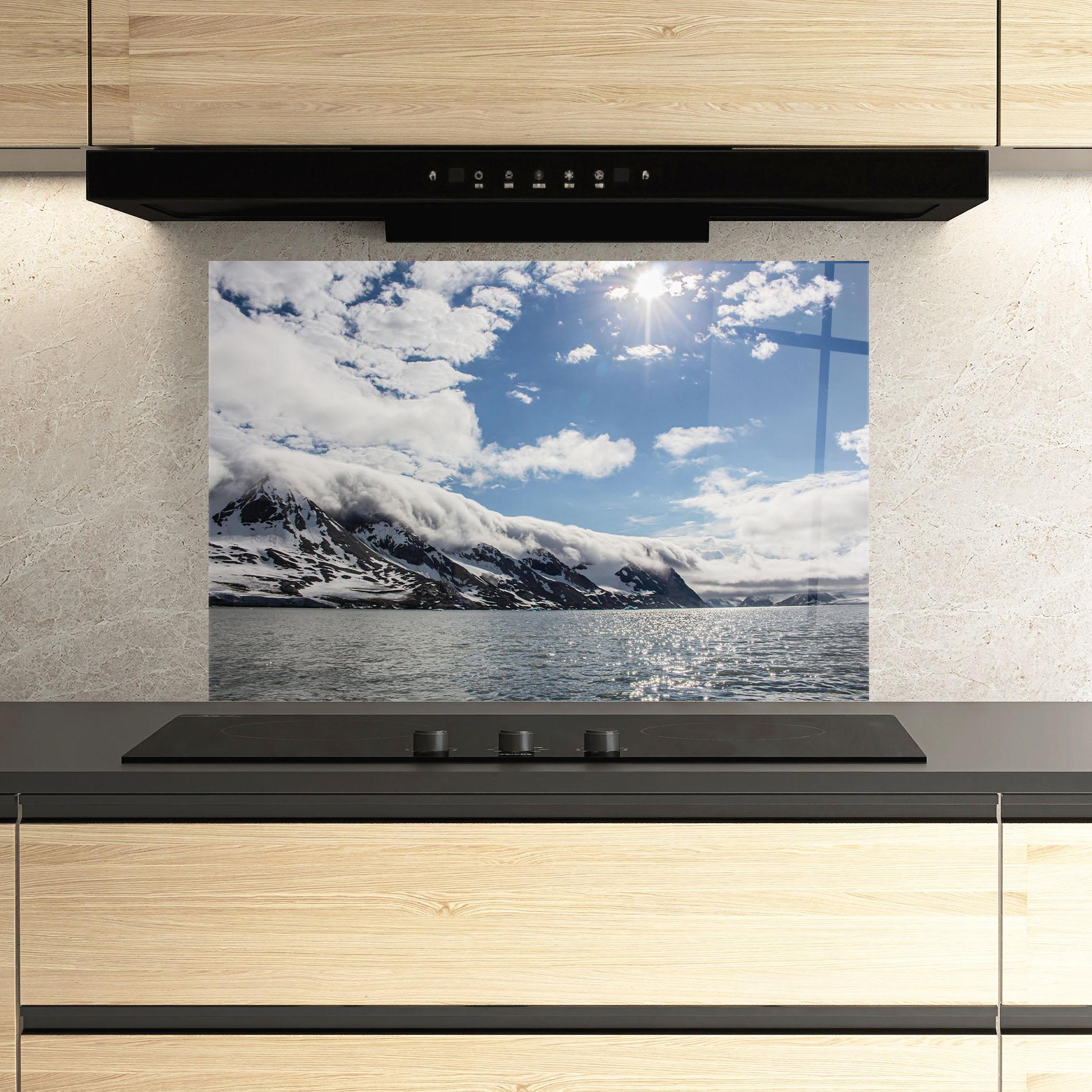 Panou Sticla Bucatarie Clouds Over Ice mockup 3