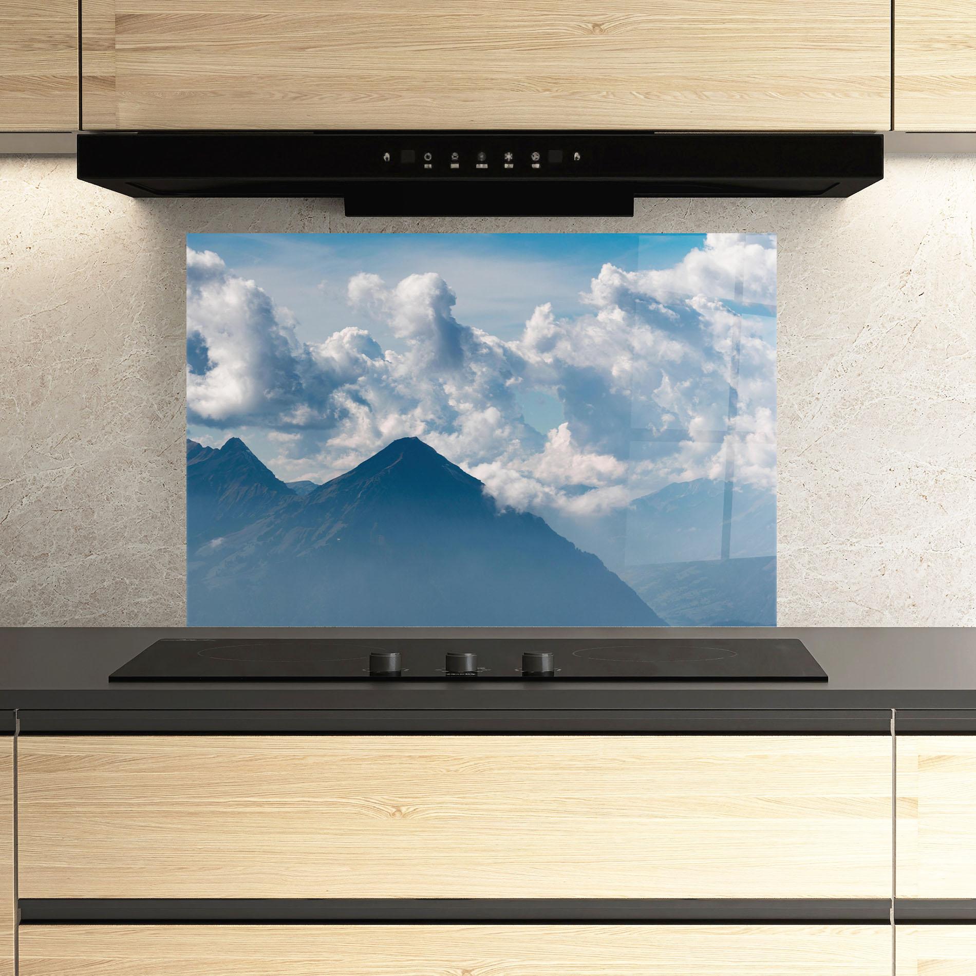 Panou Sticla Bucatarie Cloudy View Mountain mockup 3