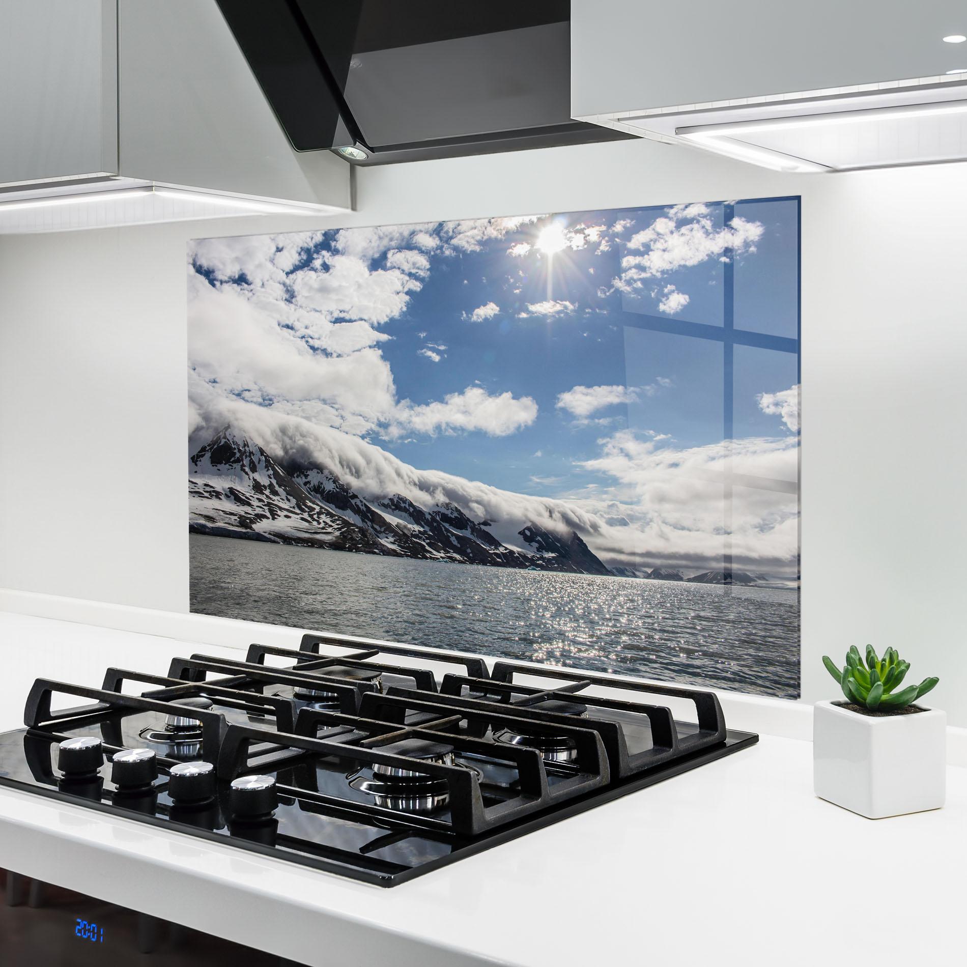 Panou Sticla Bucatarie Clouds Over Ice mockup 6