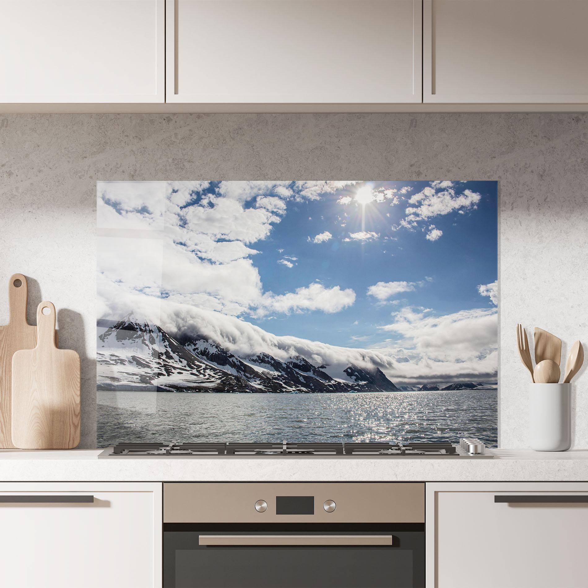 Panou Sticla Bucatarie Clouds Over Ice mockup 7