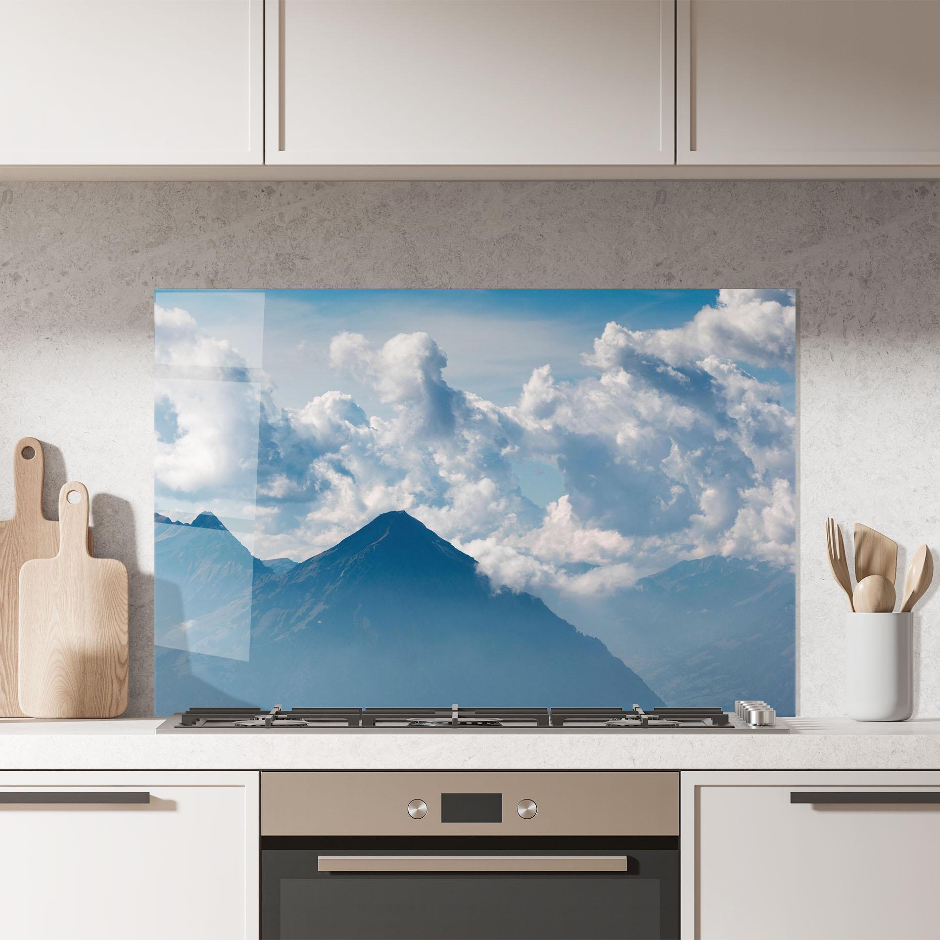 Panou Sticla Bucatarie Cloudy View Mountain mockup 7