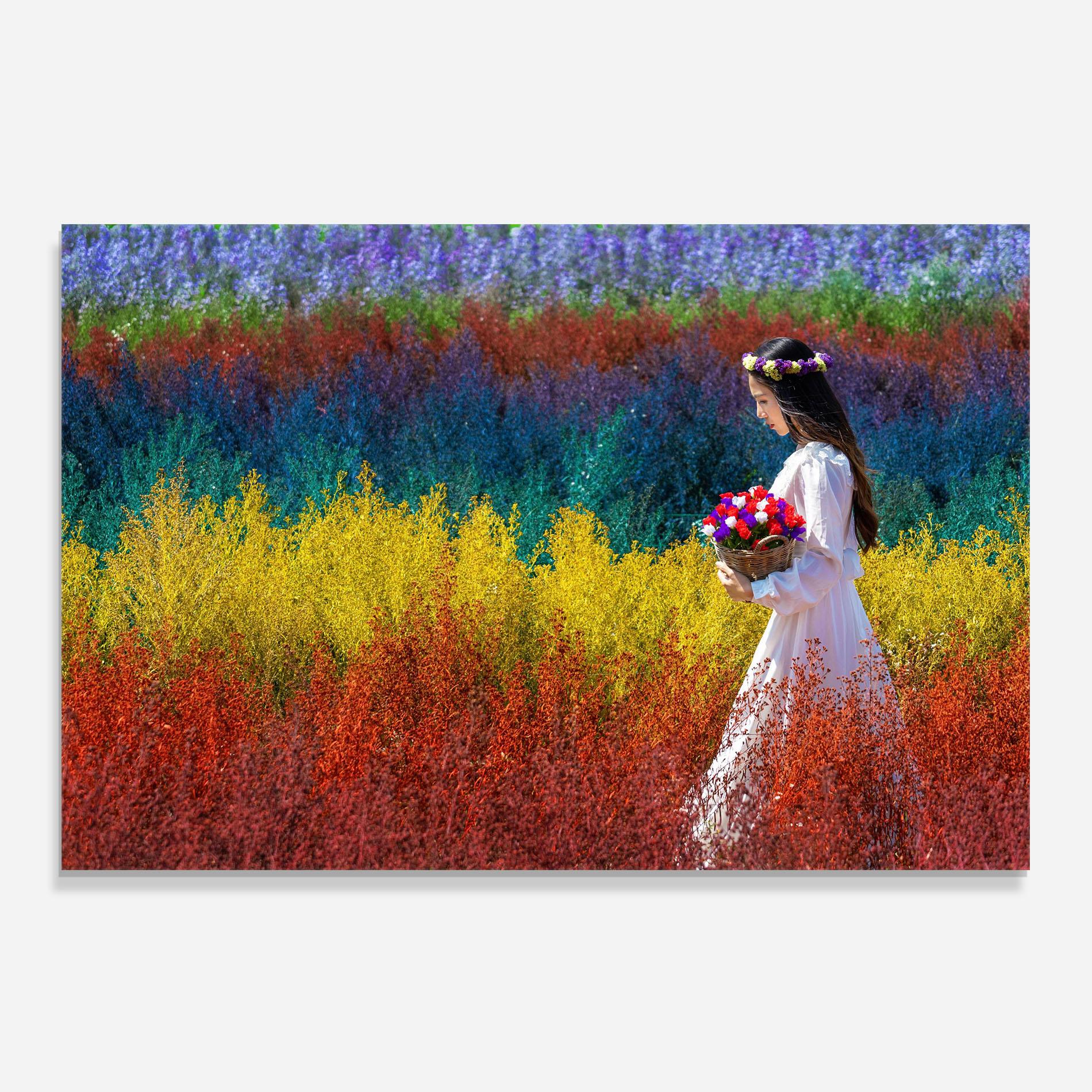 Panou Sticla Bucatarie Holding Spring Flowers mockup 0