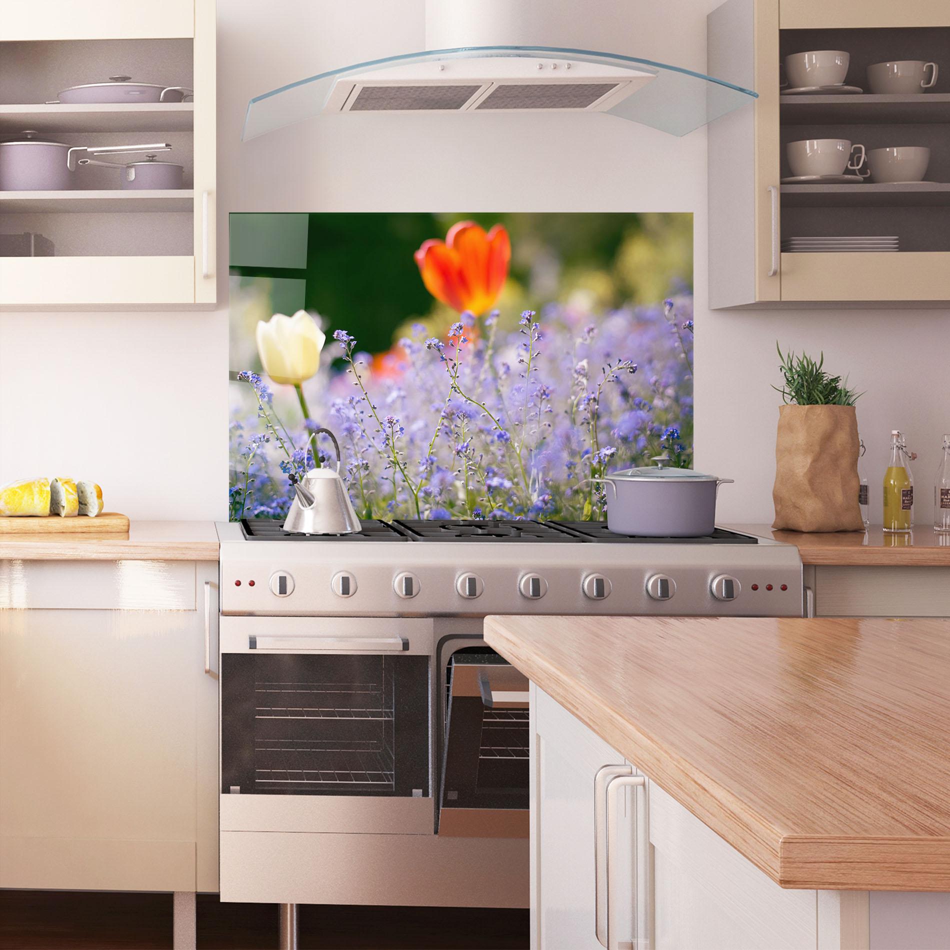 Panou Sticla Bucatarie Small Little Spring Flower mockup 1