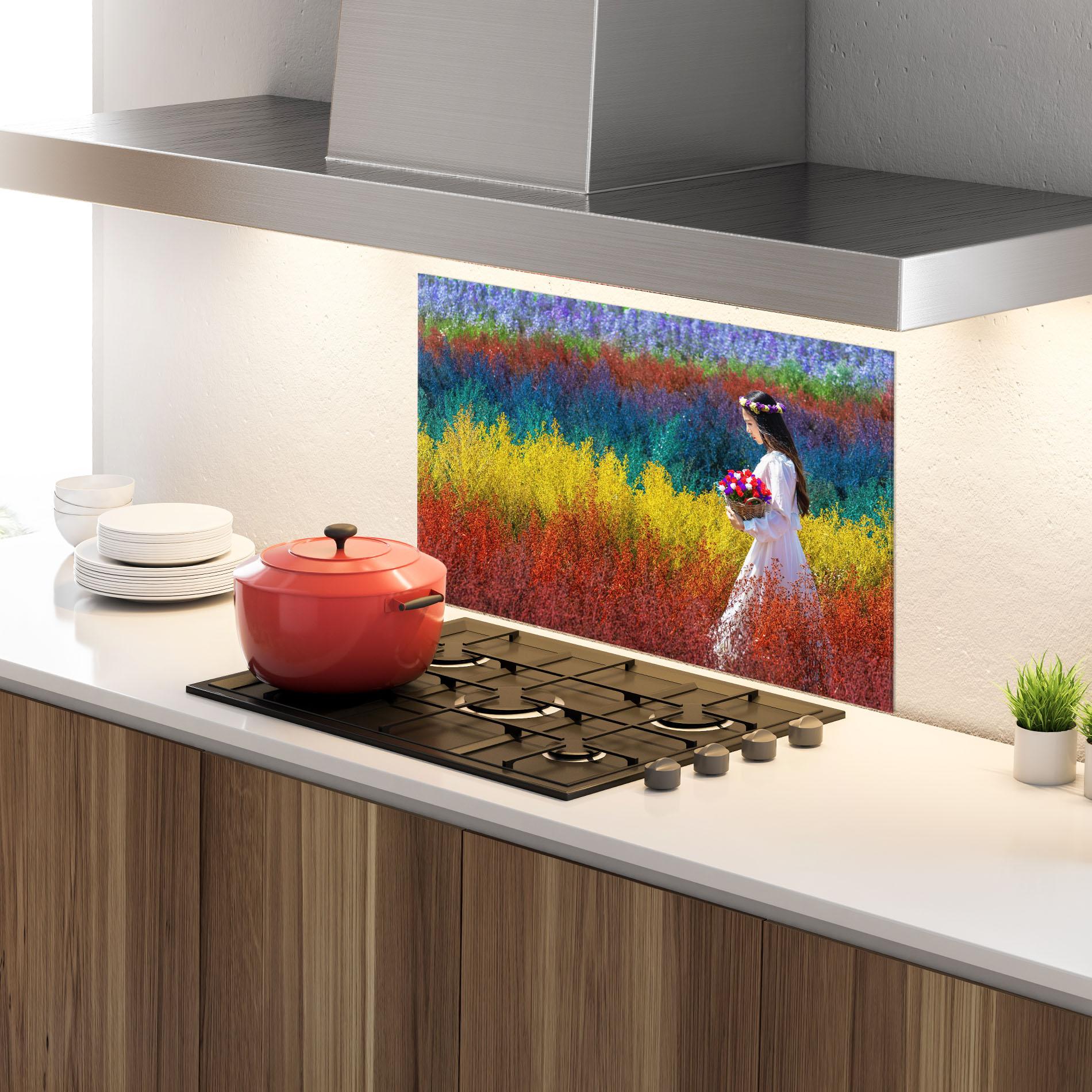 Panou Sticla Bucatarie Holding Spring Flowers mockup 4