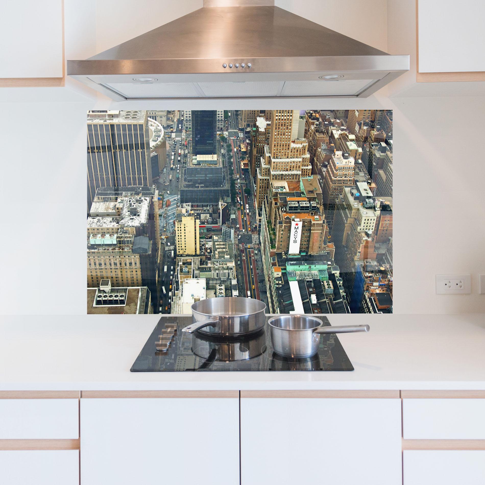 Panou Sticla Bucatarie Cream Tall Building mockup 5