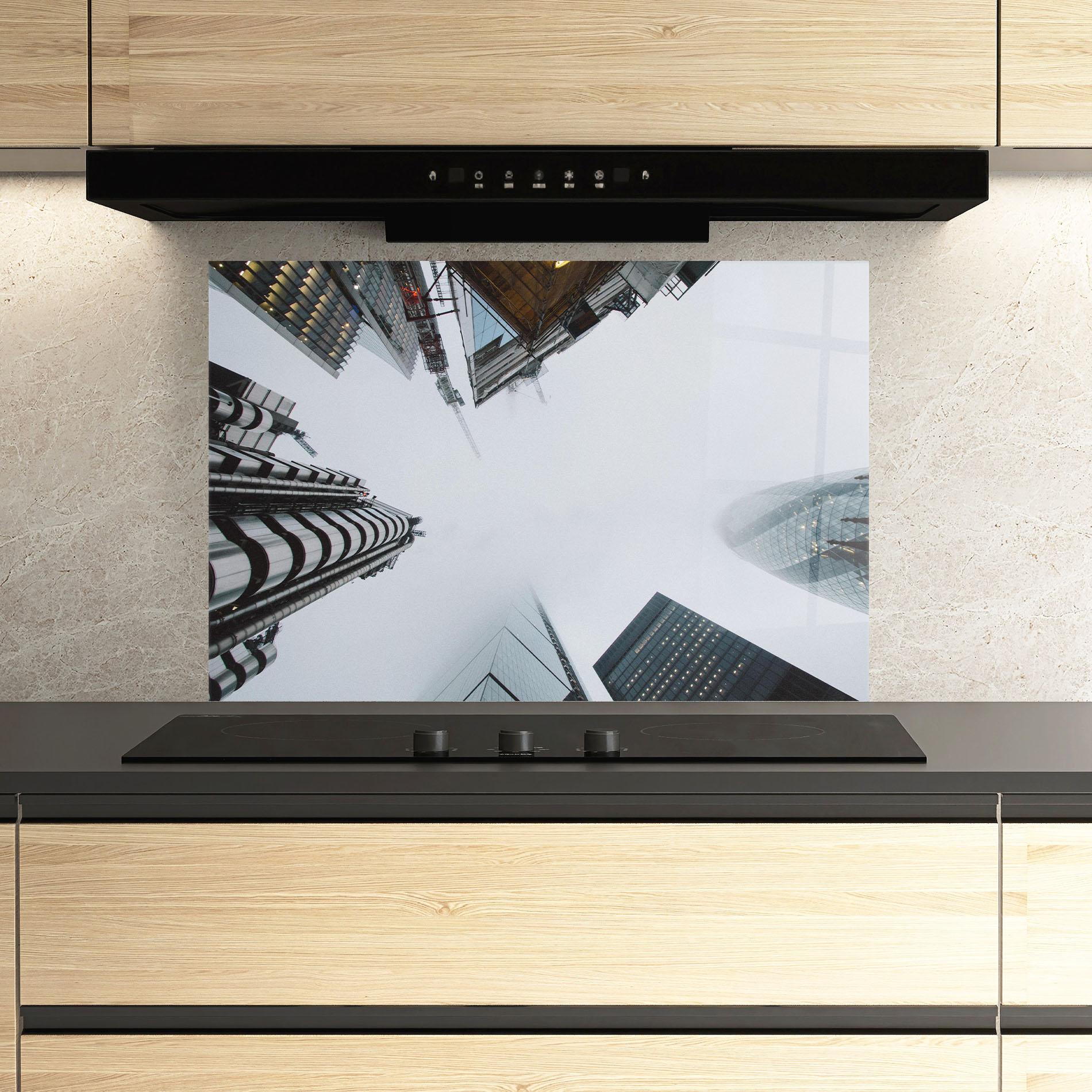 Panou Sticla Bucatarie Foggy Sky Tower mockup 3