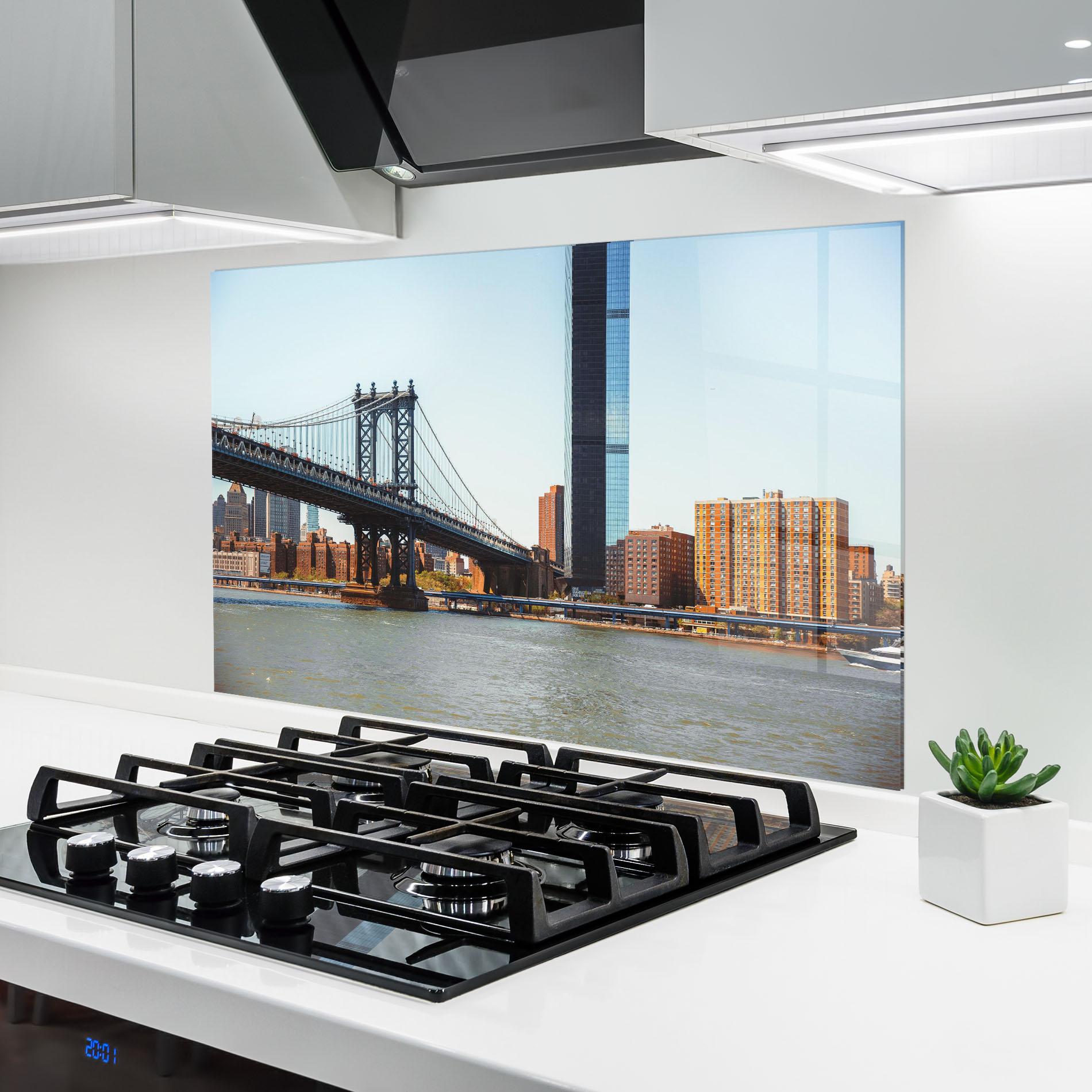 Panou Sticla Bucatarie Big City Bridge mockup 6