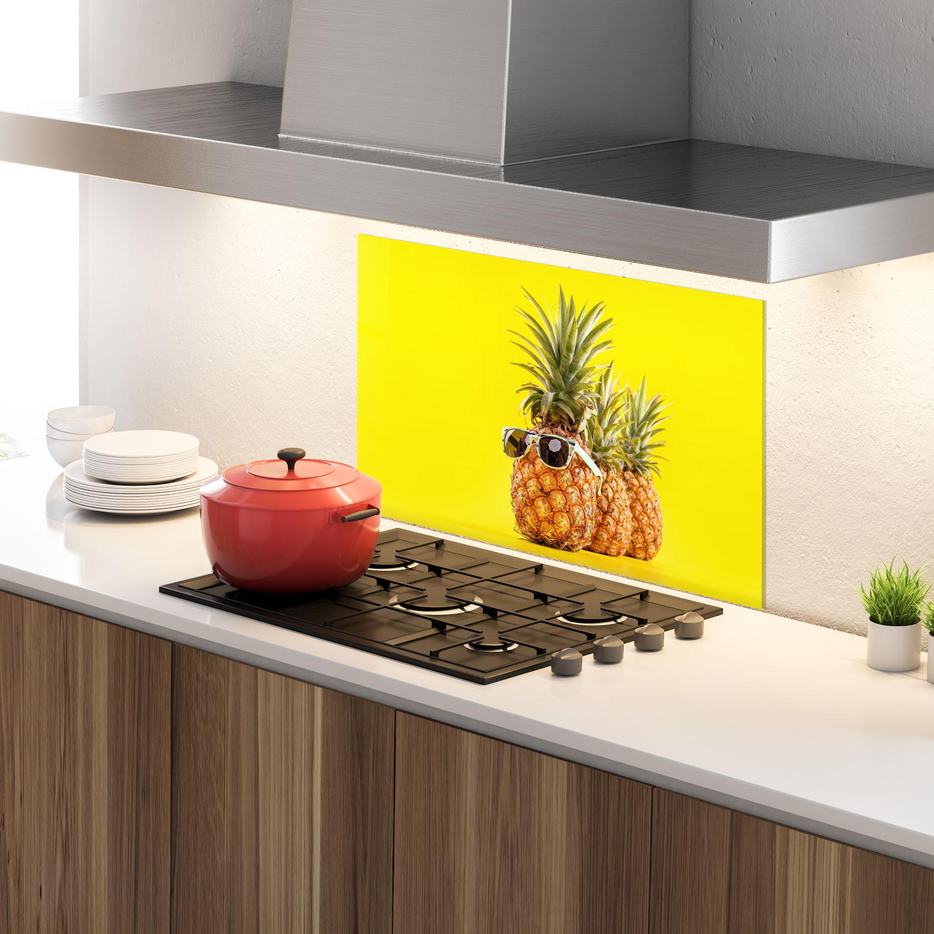 Panou Sticla Bucatarie Pineapple Looking Up mockup 4