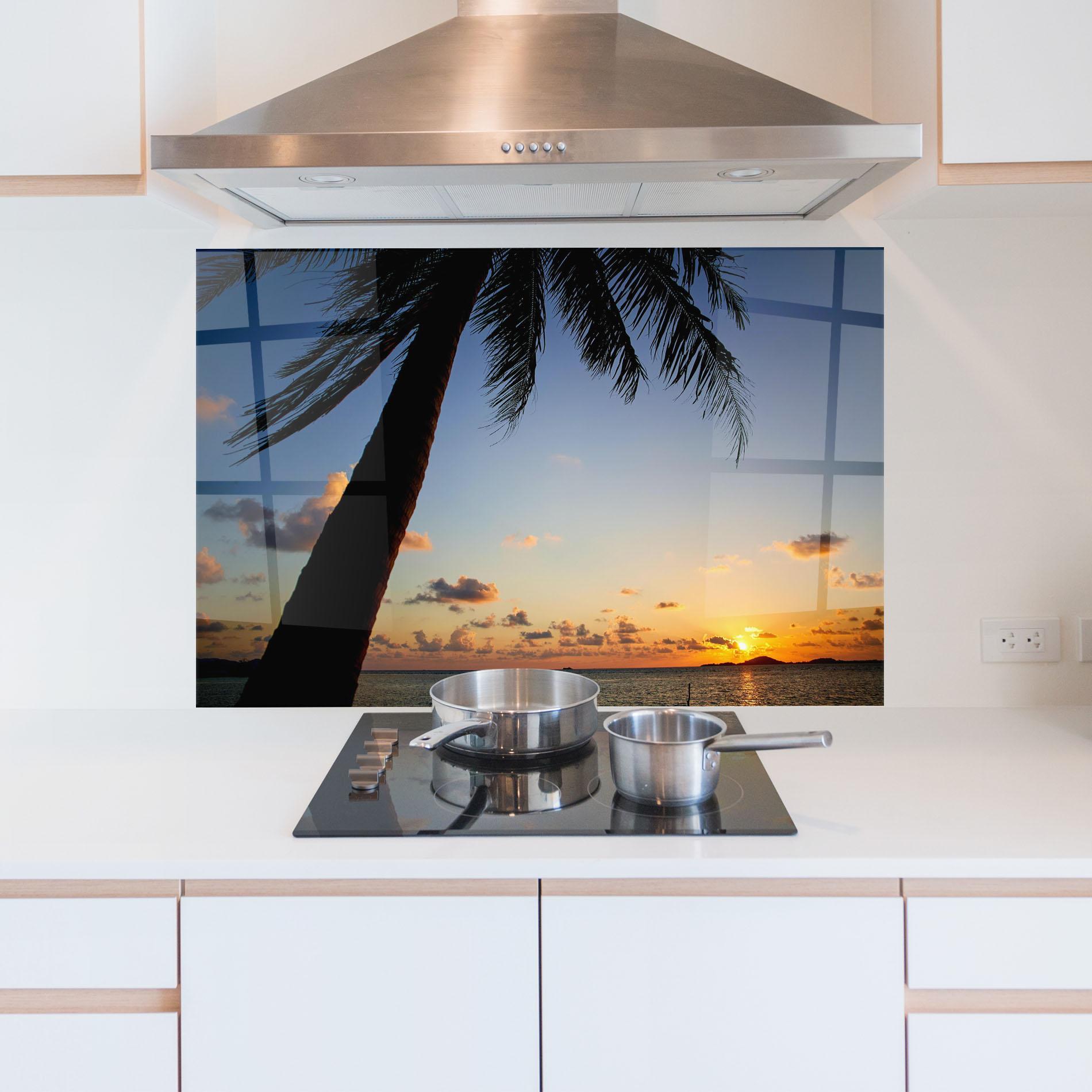 Panou Sticla Bucatarie Palm Tree Silhouette mockup 5