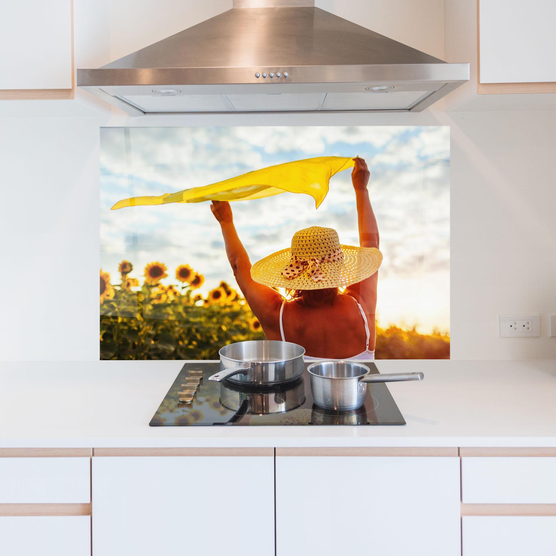 Panou Sticla Bucatarie Senior Woman Summer mockup 5