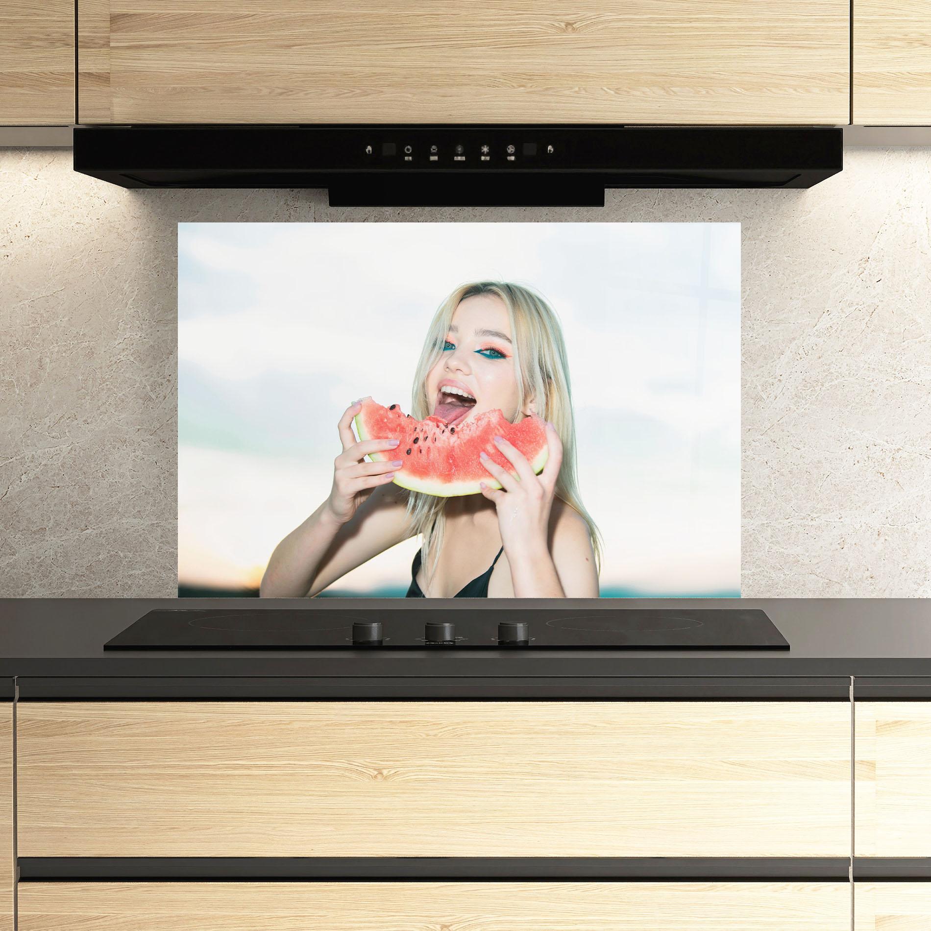 Panou Sticla Bucatarie Eating Watermelon mockup 3