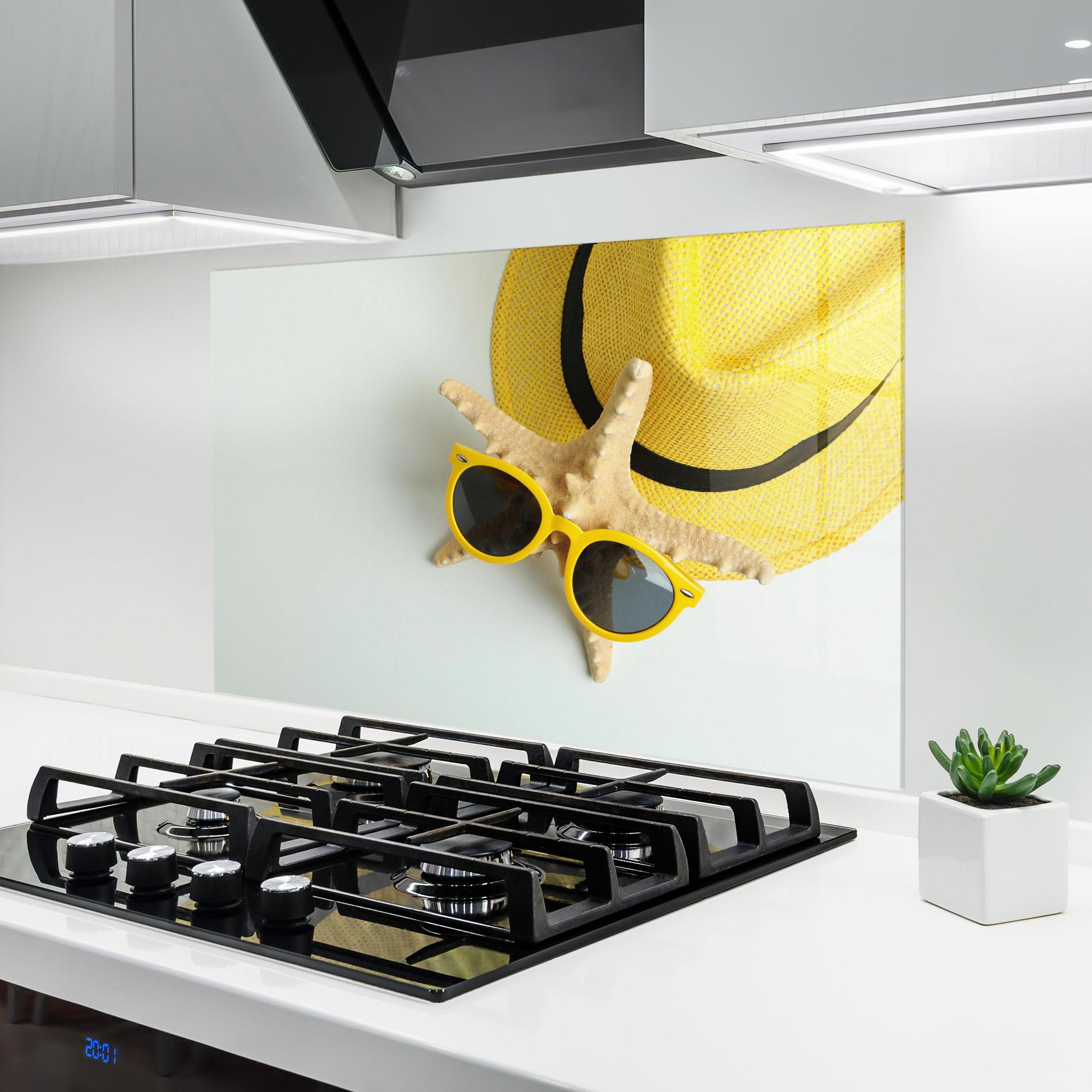 Panou Sticla Bucatarie Seastar Sunglasses mockup 6