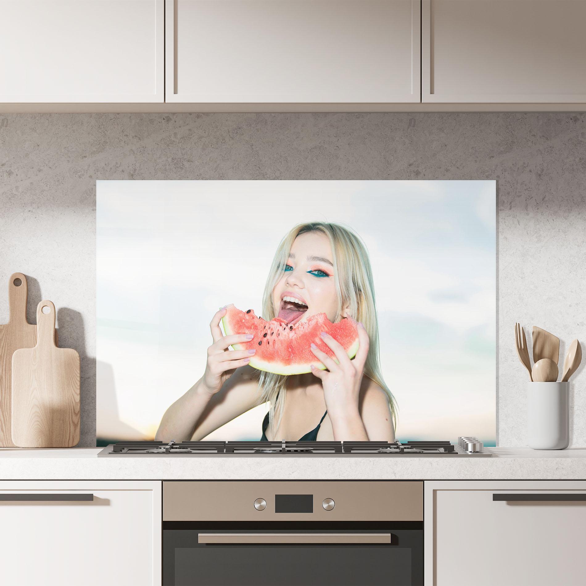 Panou Sticla Bucatarie Eating Watermelon mockup 7
