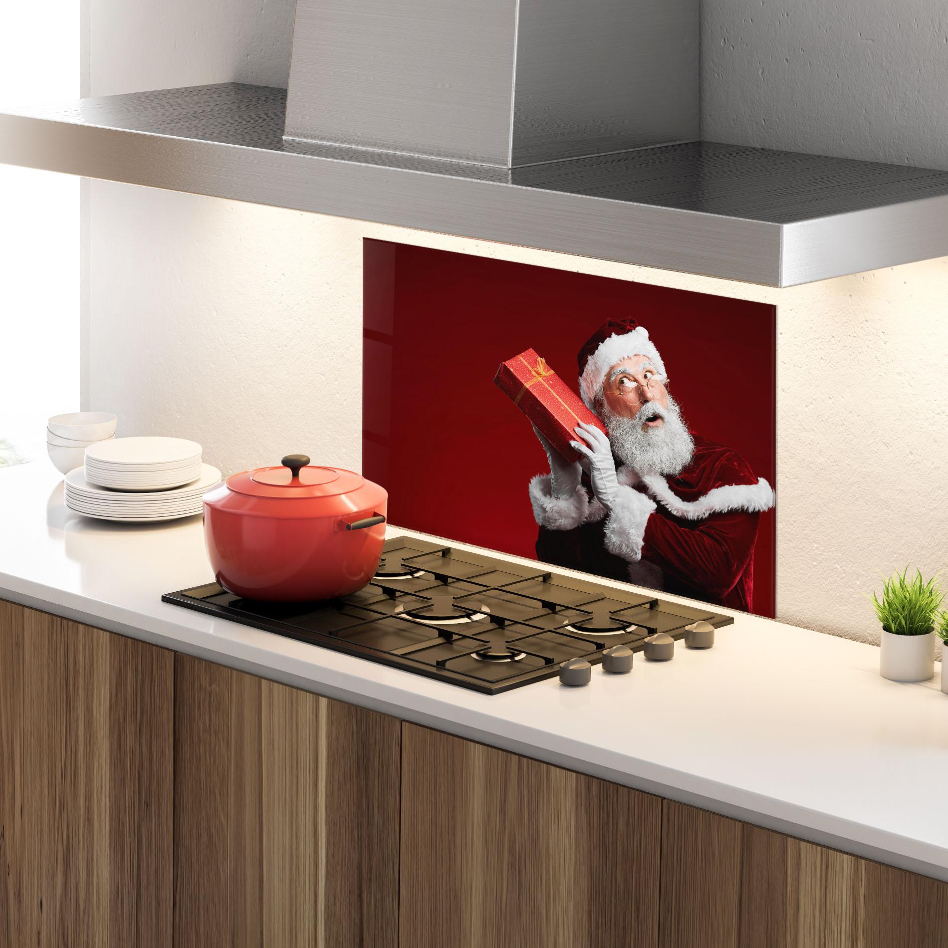 Panou Sticla Bucatarie Santa Holding Present mockup 4