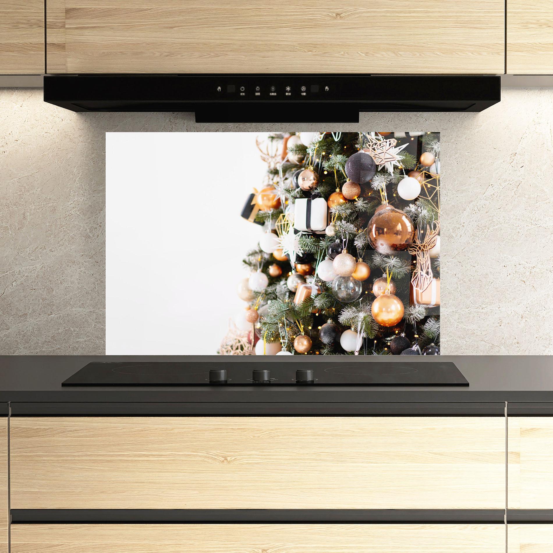 Panou Sticla Bucatarie Christmas Tree Close Up mockup 3