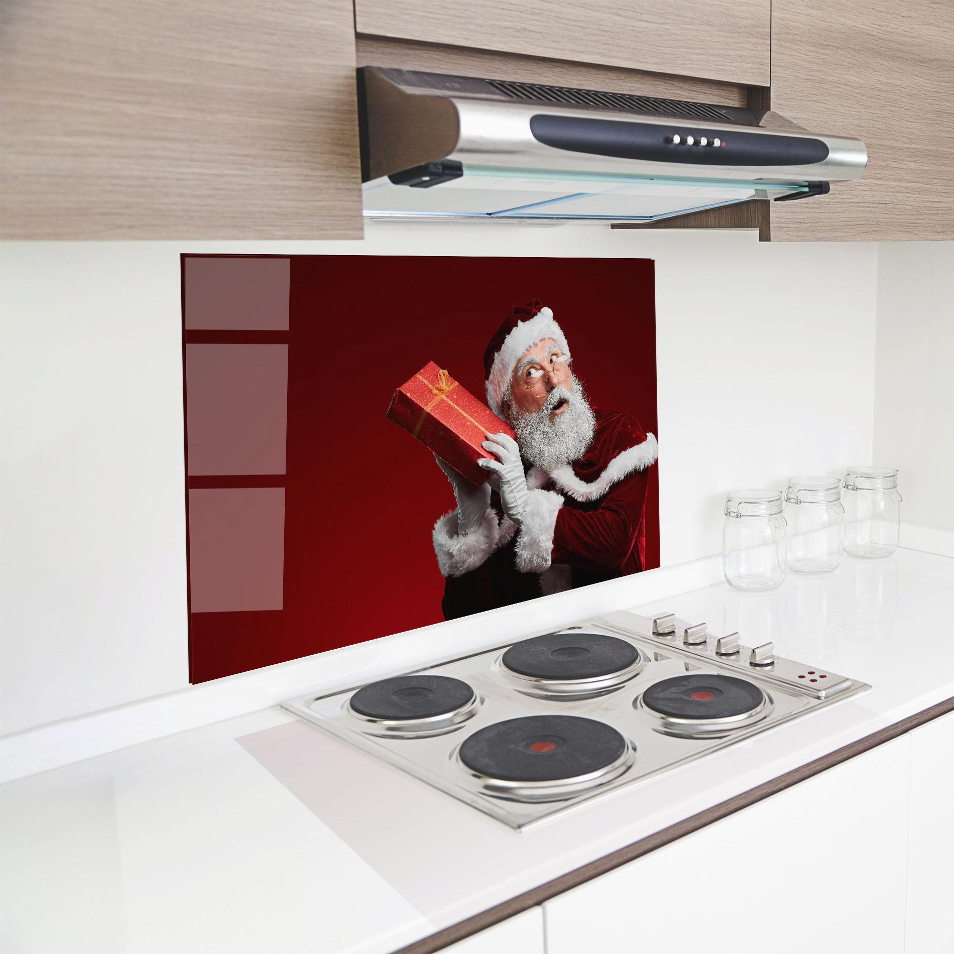 Panou Sticla Bucatarie Santa Holding Present mockup 8
