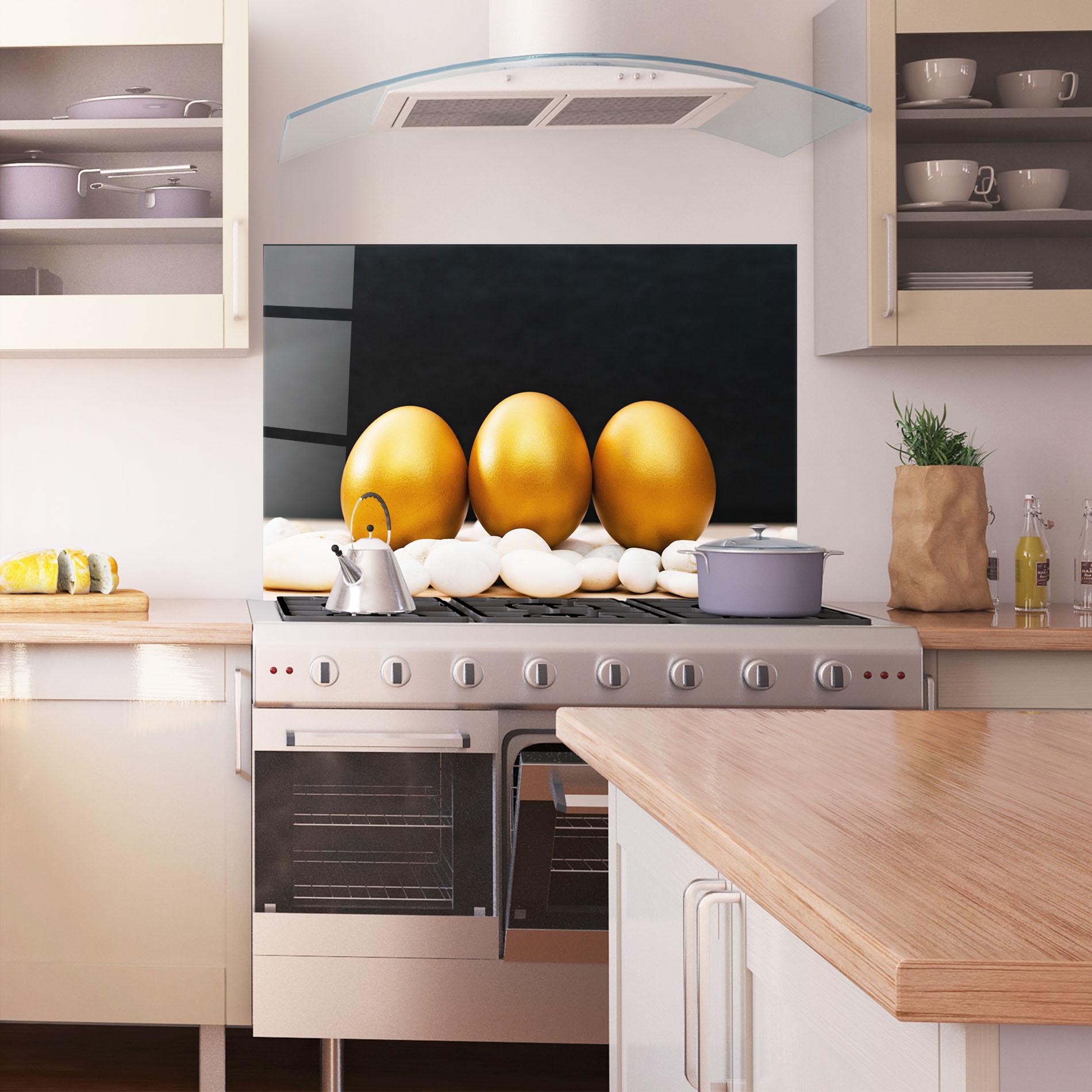 Panou Sticla Bucatarie Golden Easter Egg mockup 1