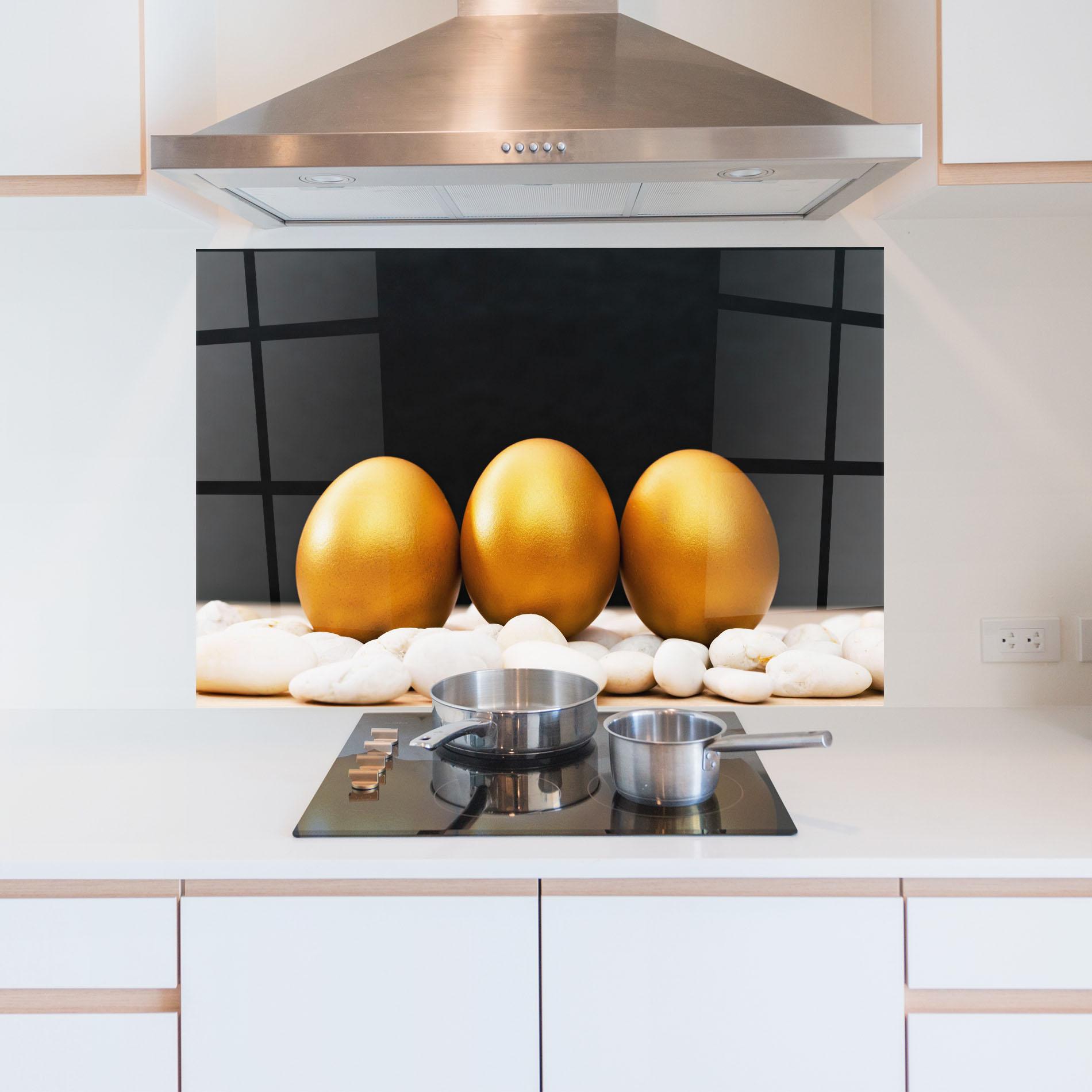 Panou Sticla Bucatarie Golden Easter Egg mockup 5