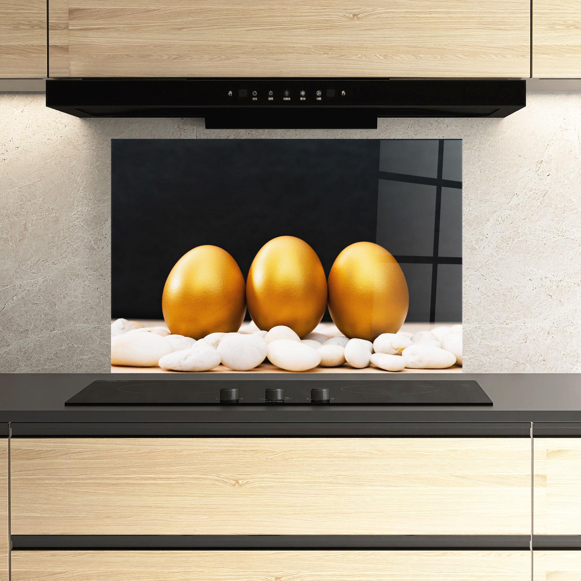 Panou Sticla Bucatarie Golden Easter Egg mockup 3