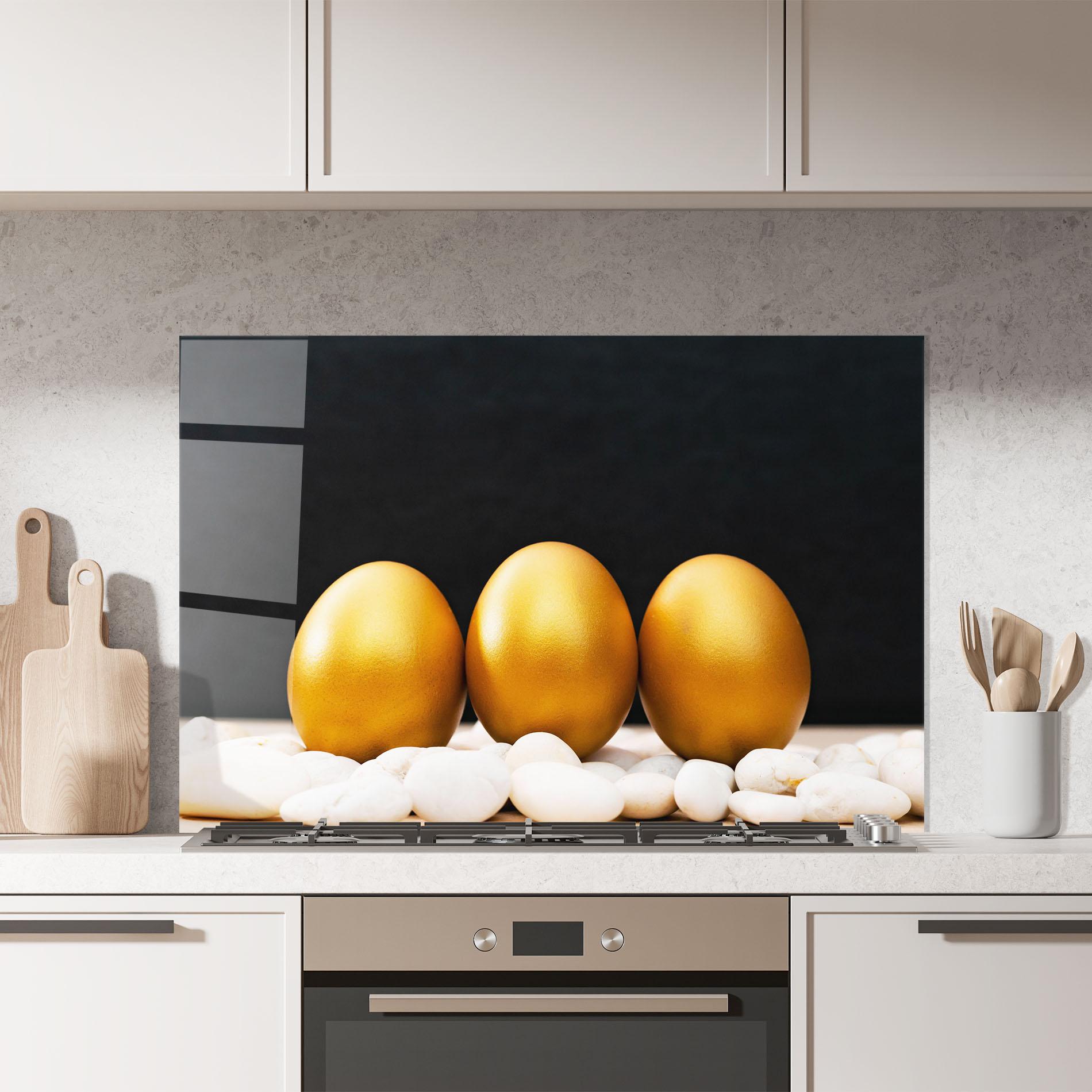 Panou Sticla Bucatarie Golden Easter Egg mockup 7